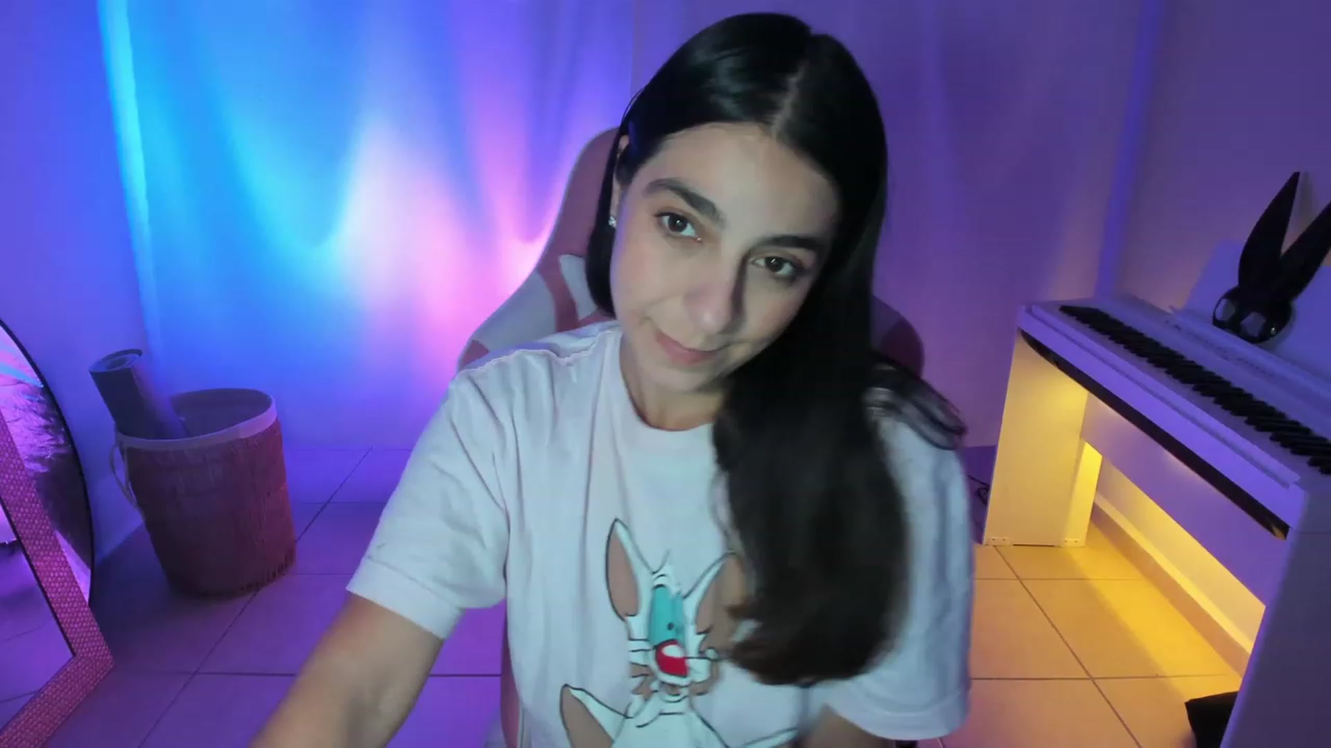 Gallery image thumbnail from anarossanna's myfreecams stream on, 04/14/2023, 05:24 image 17 of 20