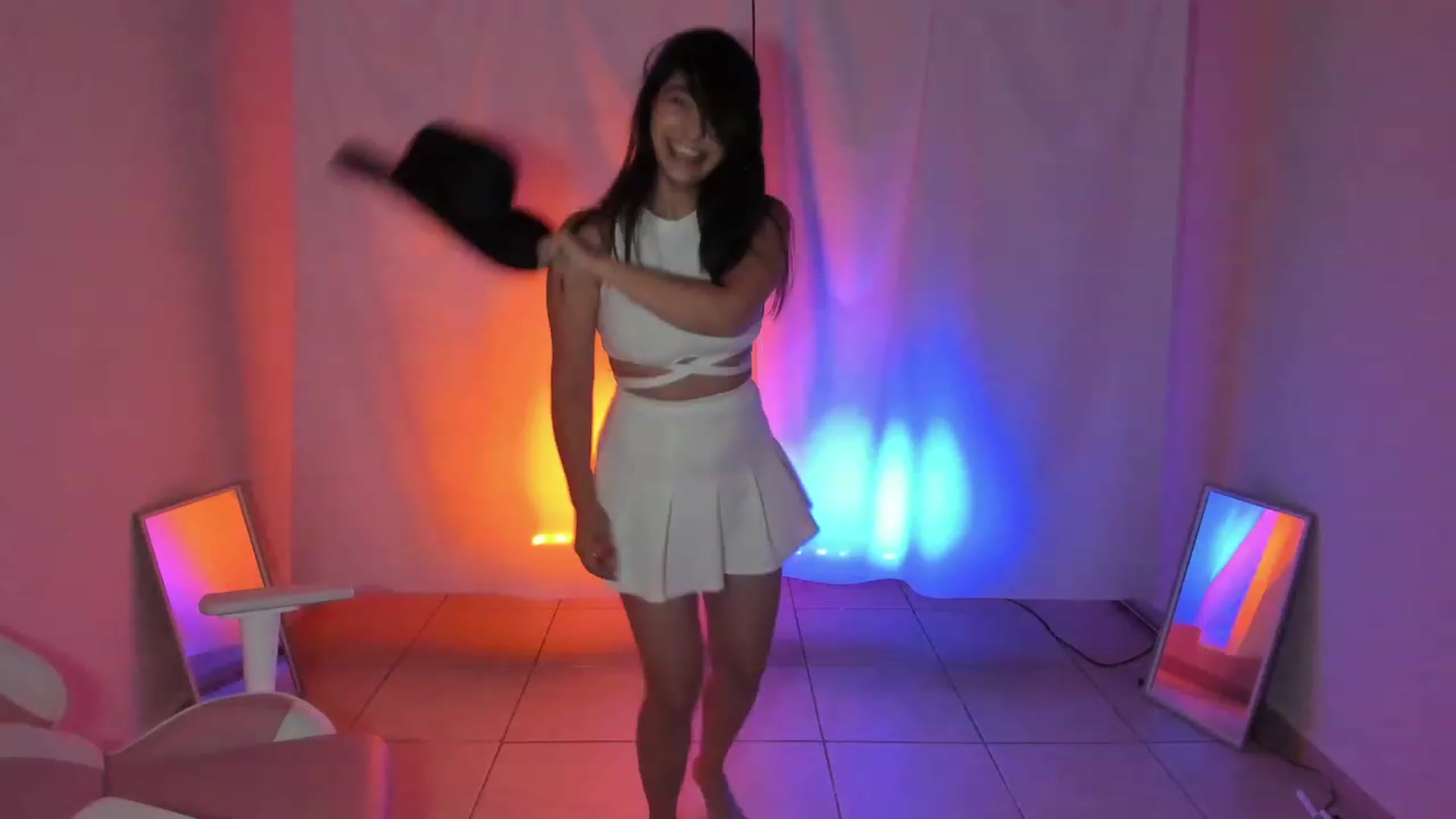 Gallery image thumbnail from anarossanna's myfreecams stream on, 07/10/2023, 03:55 image 13 of 20