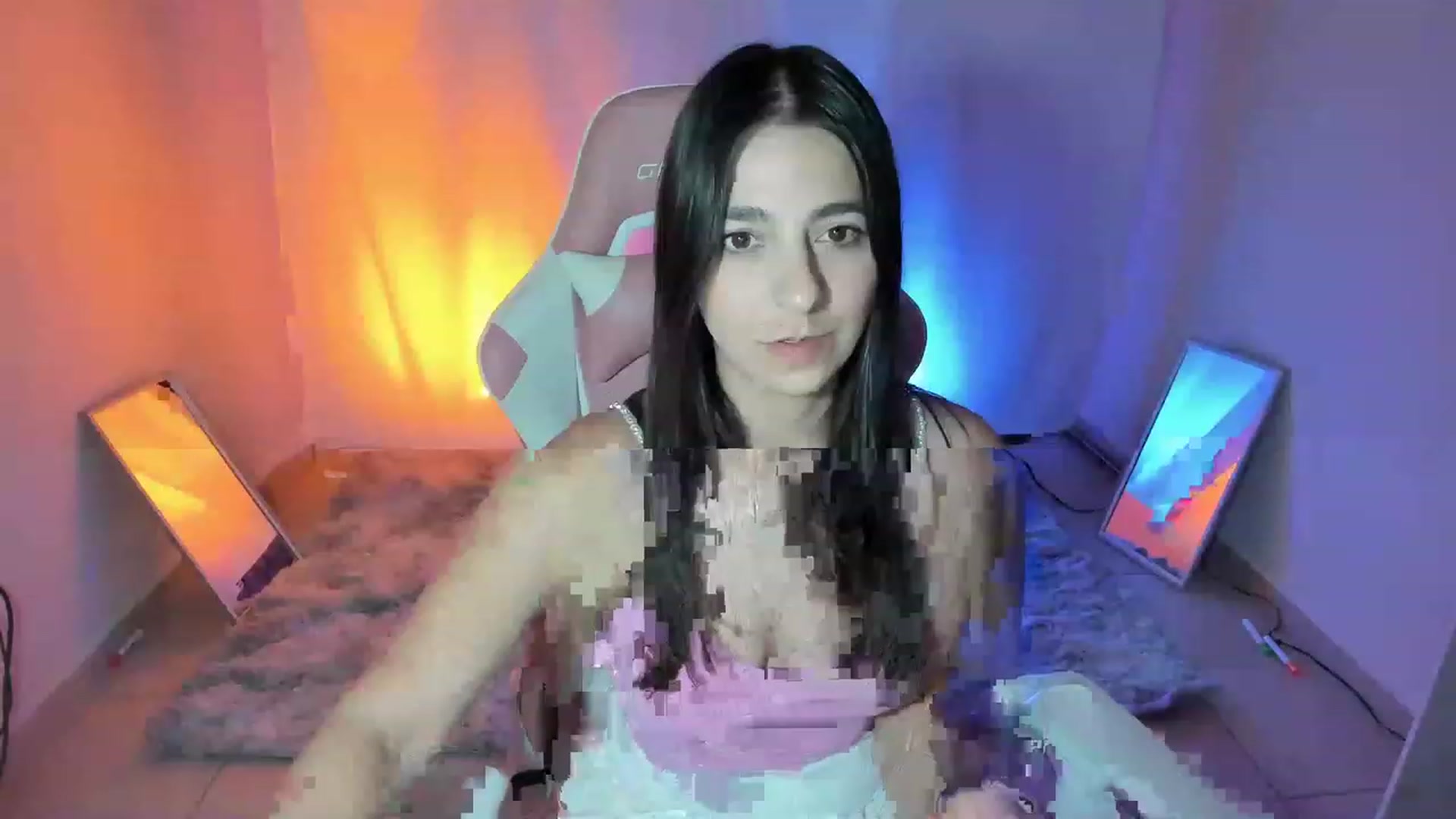 Gallery image thumbnail from anarossanna's myfreecams stream on, 07/14/2023, 03:38 image 17 of 20