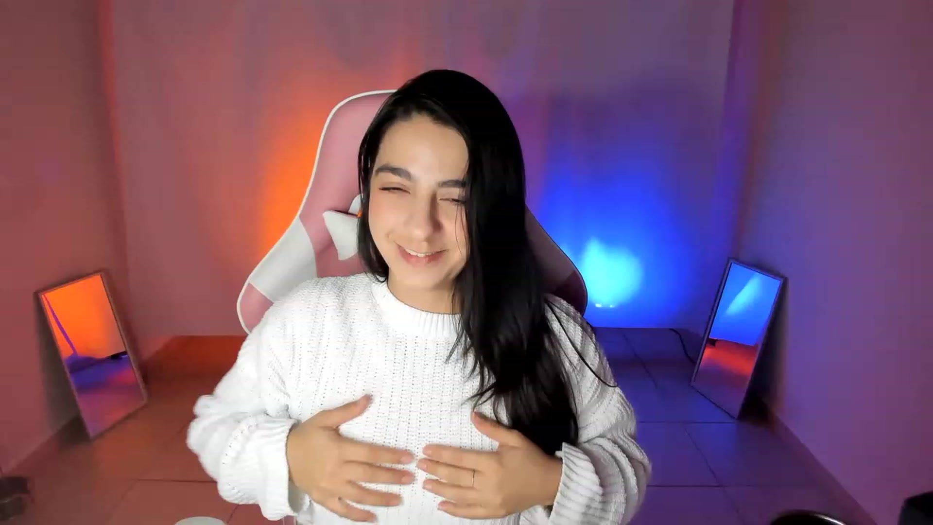 Gallery image thumbnail from anarossanna's myfreecams stream on, 07/27/2023, 06:50 image 2 of 20