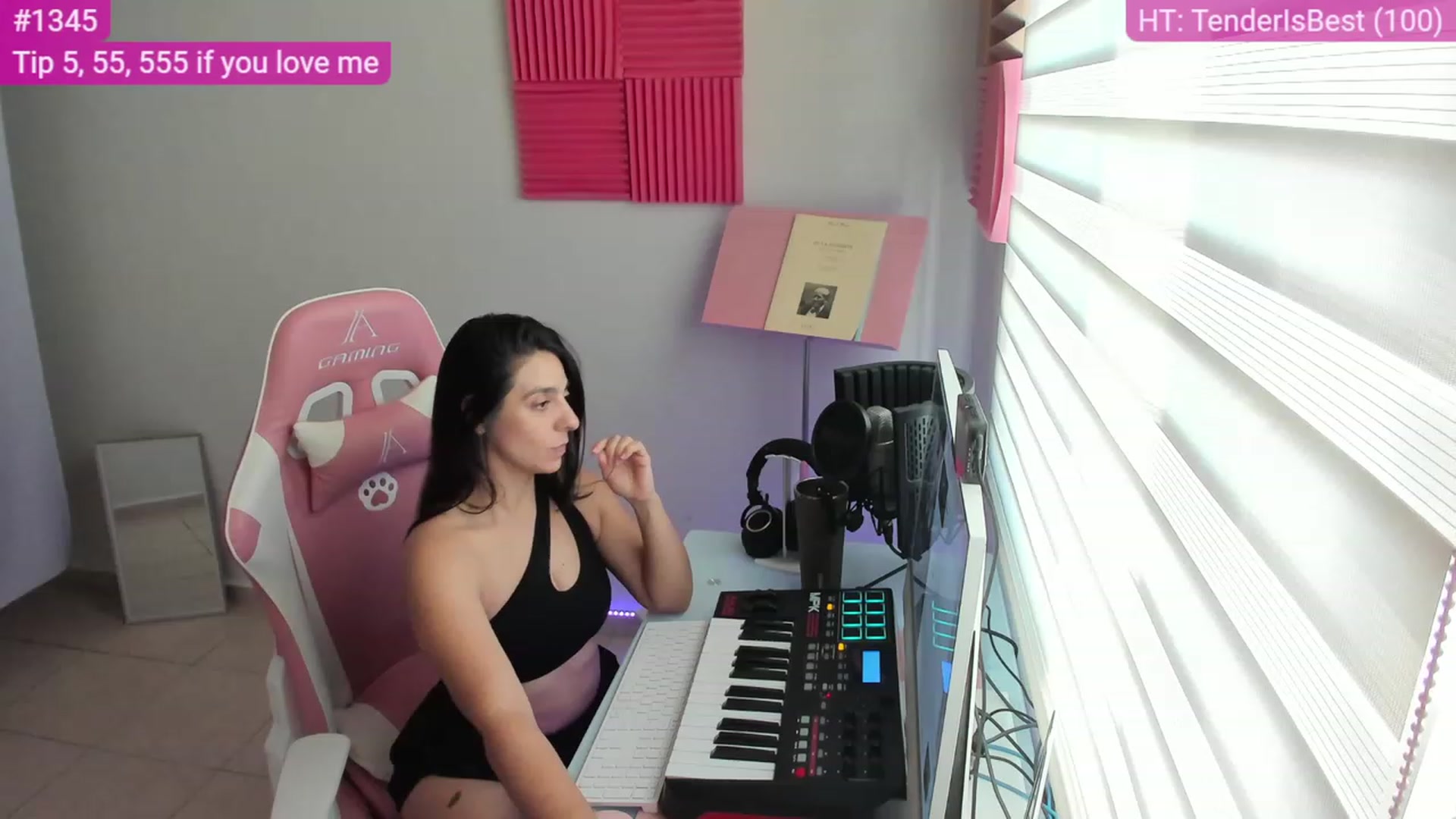 Gallery image thumbnail from anarossanna's myfreecams stream on, 08/03/2023, 22:47 image 5 of 20