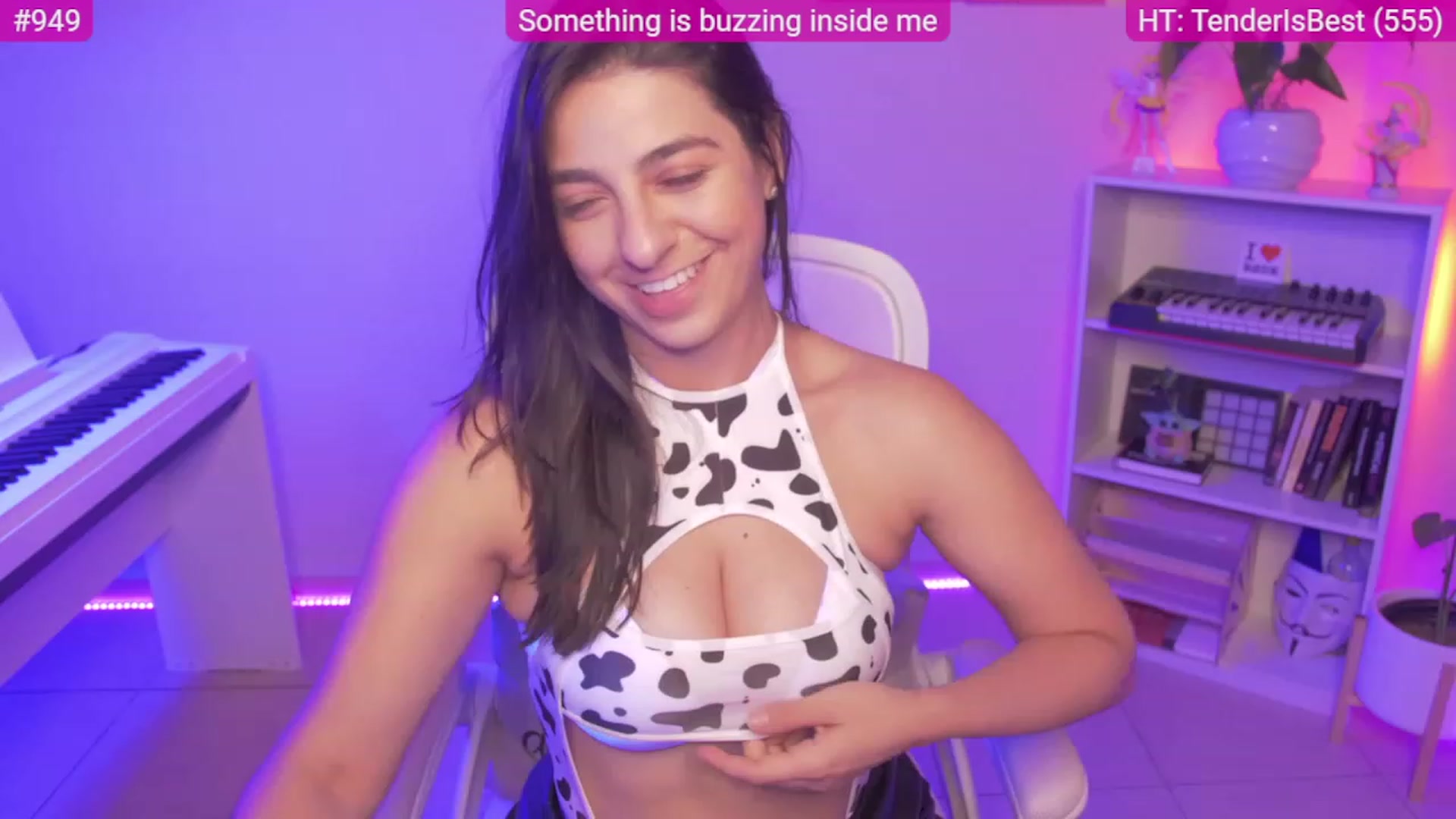 Gallery image thumbnail from anarossanna's myfreecams stream on, 08/29/2023, 03:45 image 2 of 20