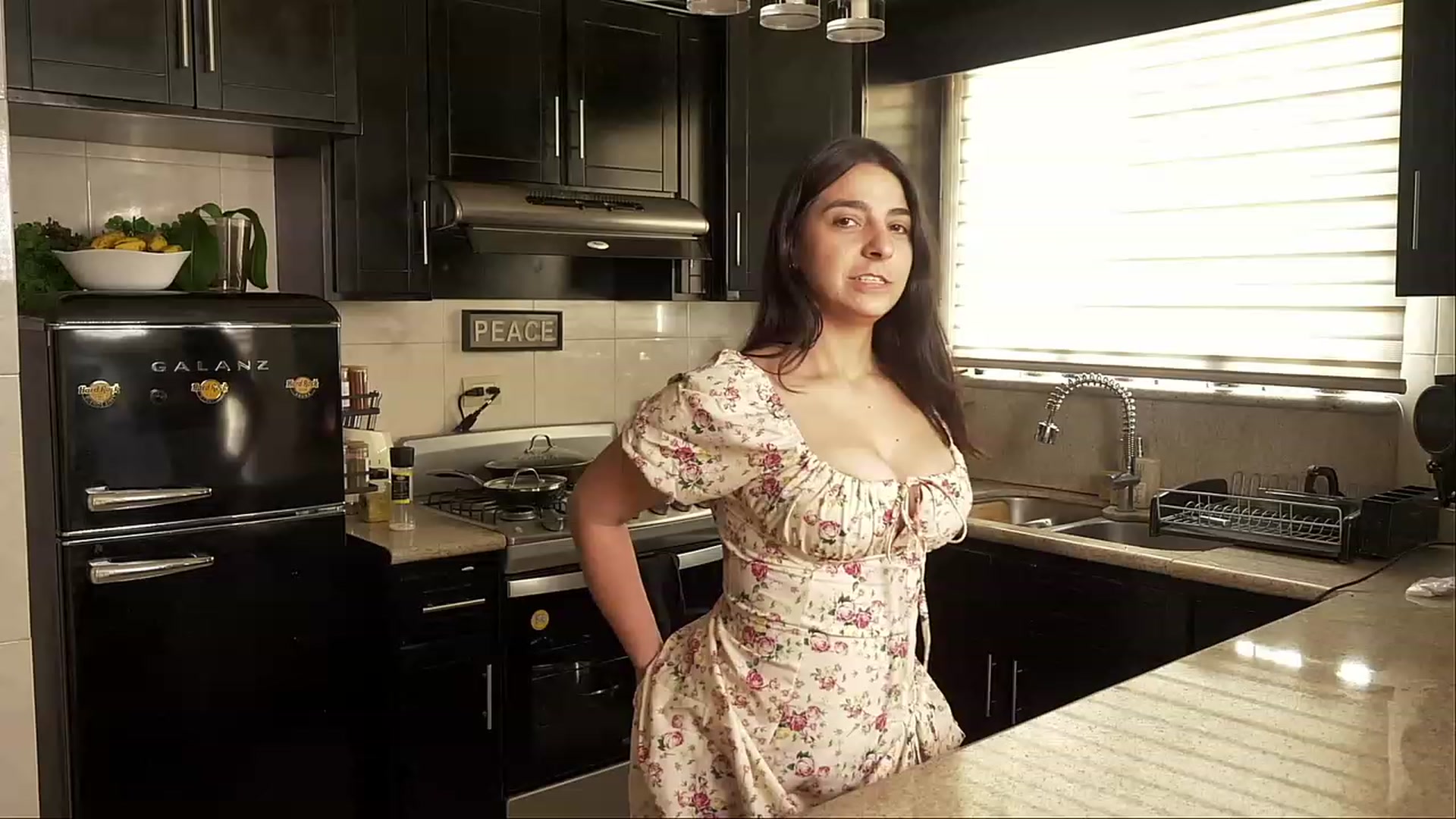 Gallery image thumbnail from anarossanna's myfreecams stream on, 08/30/2023, 19:20 image 4 of 20
