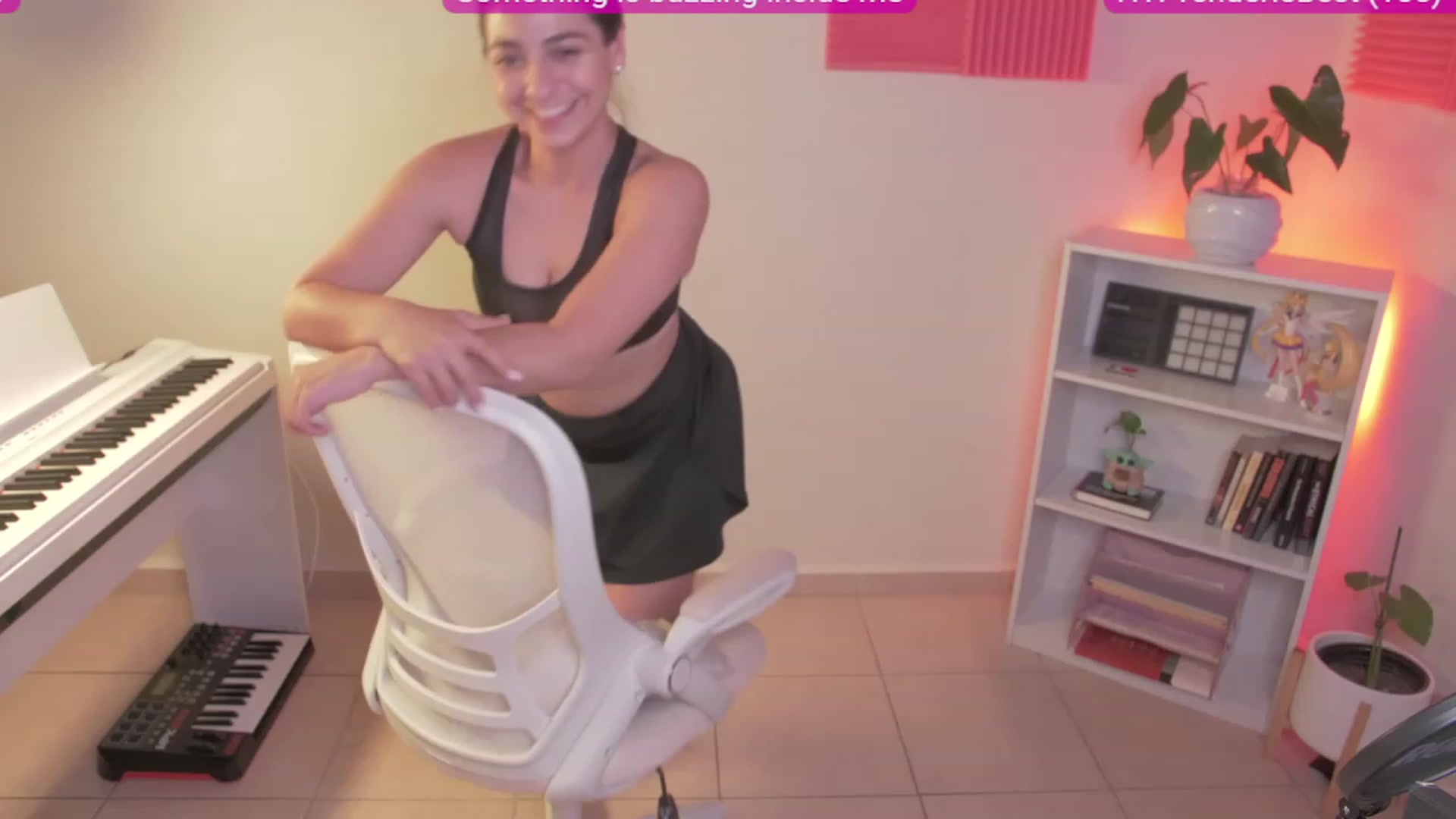 Gallery image thumbnail from anarossanna's myfreecams stream on, 09/08/2023, 03:41 image 16 of 20
