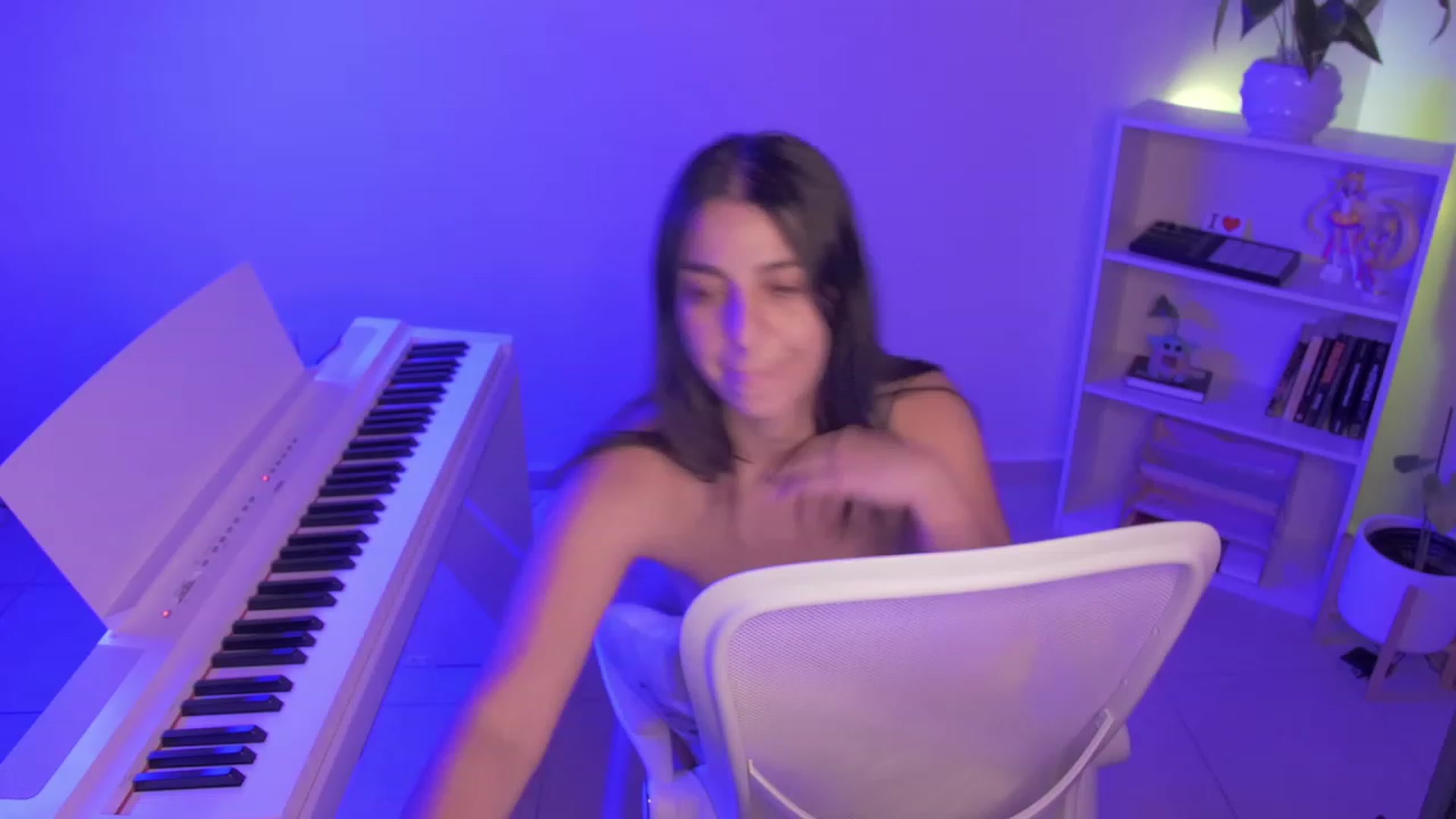 Gallery image thumbnail from anarossanna's myfreecams stream on, 09/16/2023, 03:48 image 17 of 20