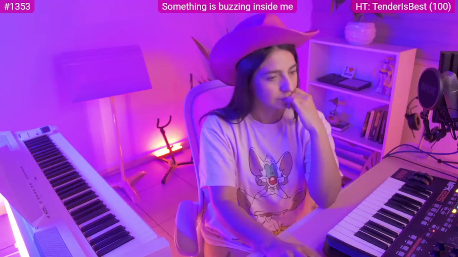 Gallery image thumbnail from anarossanna's myfreecams stream on, 09/20/2023, 03:20 image 14 of 20