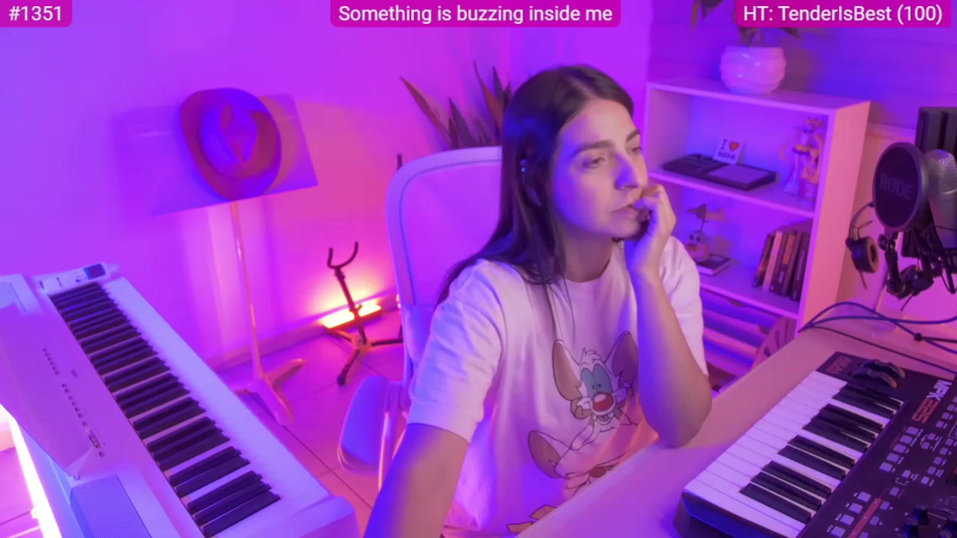 Gallery image thumbnail from anarossanna's myfreecams stream on, 09/20/2023, 03:20 image 10 of 20
