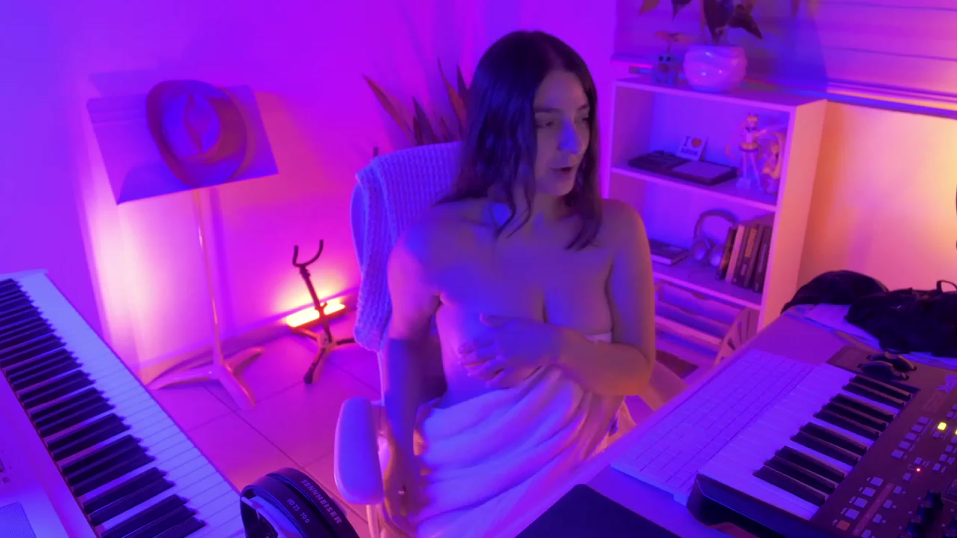 Gallery image thumbnail from anarossanna's myfreecams stream on, 09/28/2023, 03:07 image 6 of 20