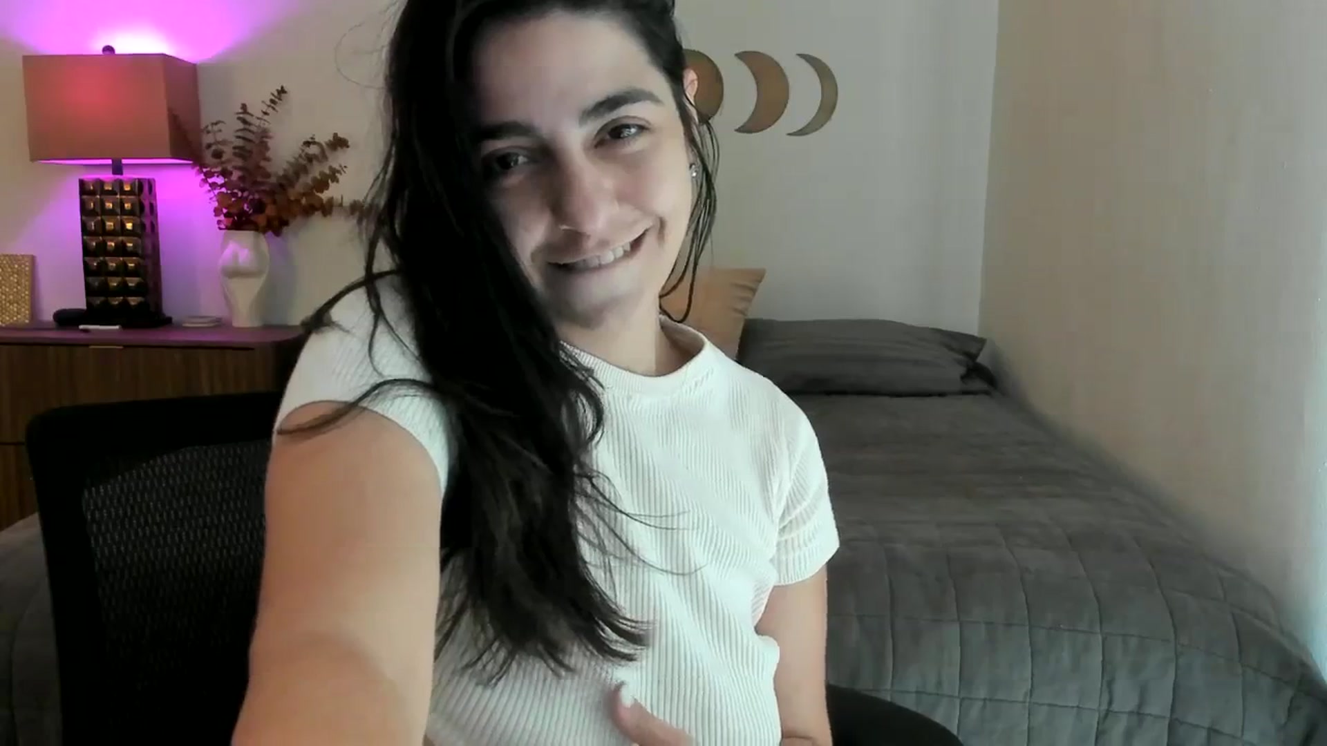 Gallery image thumbnail from anarossanna's myfreecams stream on, 10/08/2023, 18:14 image 7 of 20