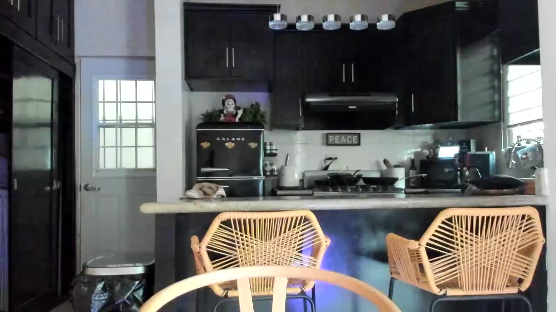 Gallery image thumbnail from anarossanna's myfreecams stream on, 10/29/2023, 13:22 image 5 of 20