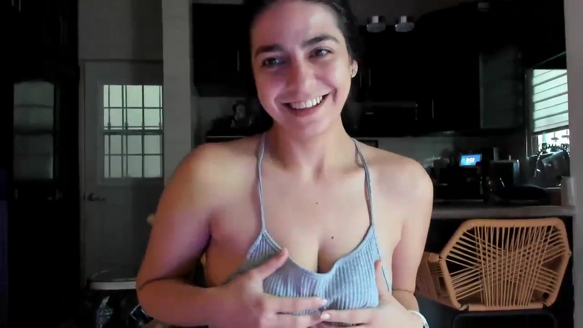 Gallery image thumbnail from anarossanna's myfreecams stream on, 10/29/2023, 13:22 image 3 of 20