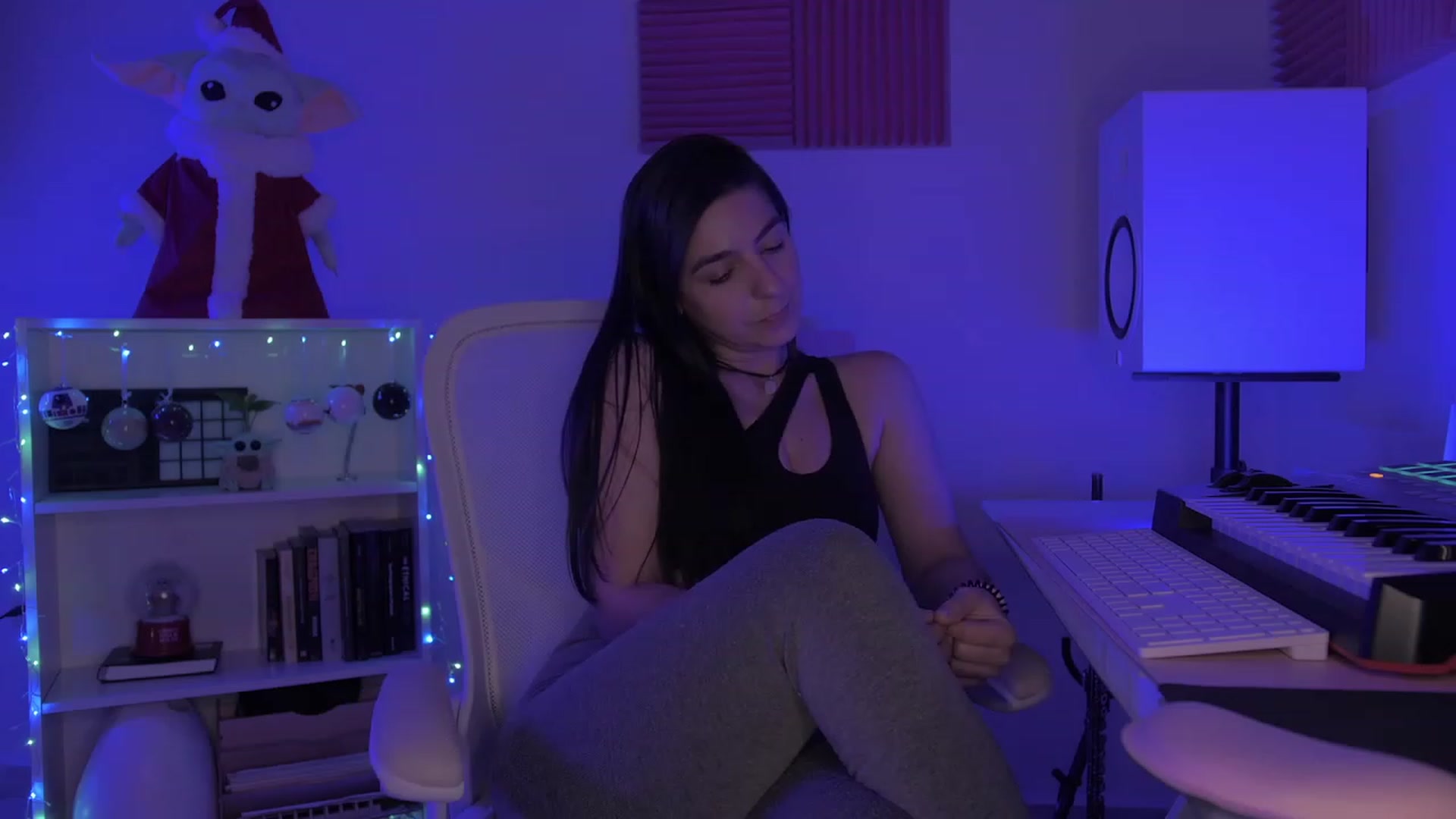 Gallery image thumbnail from anarossanna's myfreecams stream on, 12/12/2023, 02:33 image 20 of 20