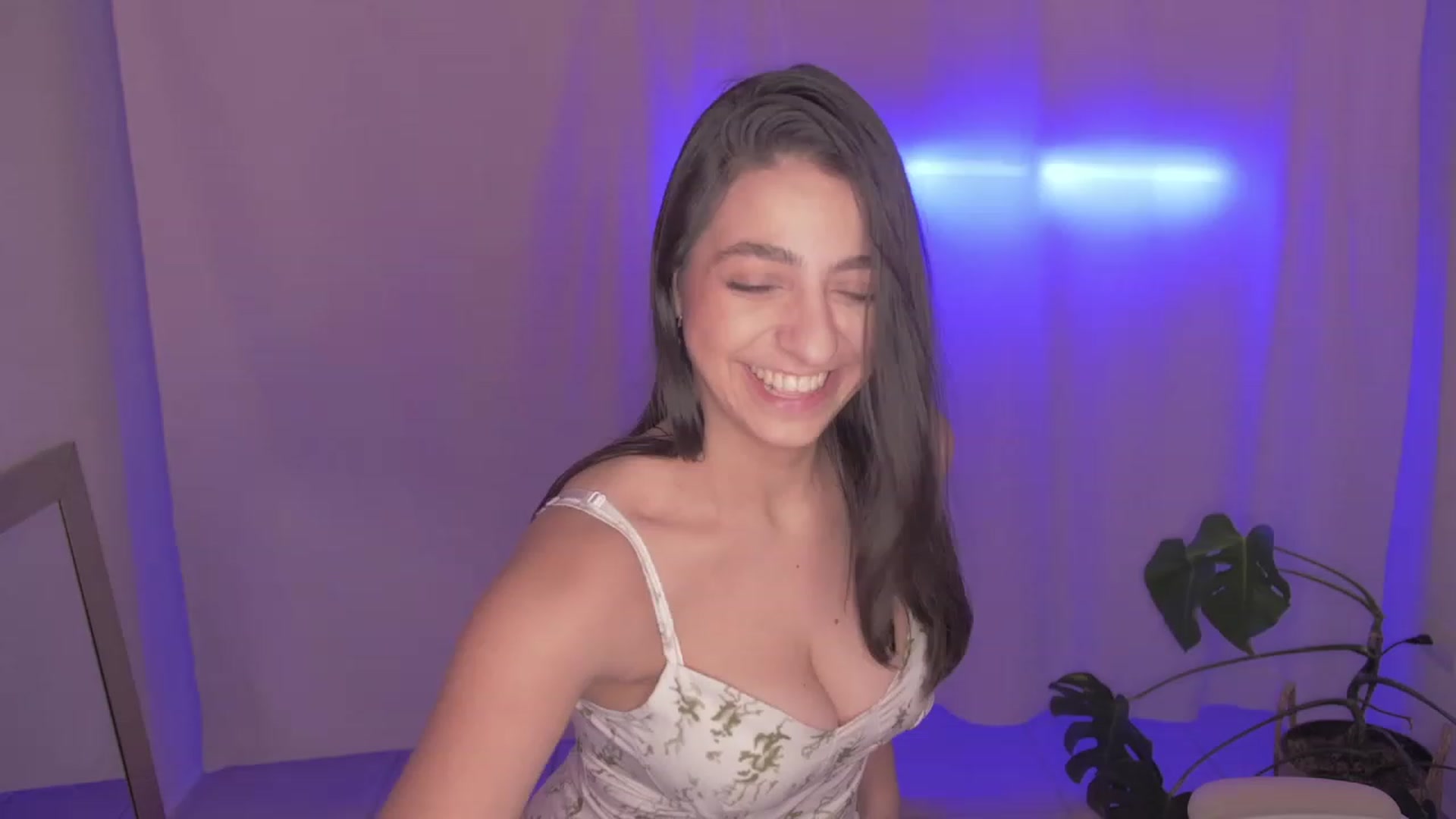 Gallery image thumbnail from anarossanna's myfreecams stream on, 01/27/2024, 04:06 image 10 of 20