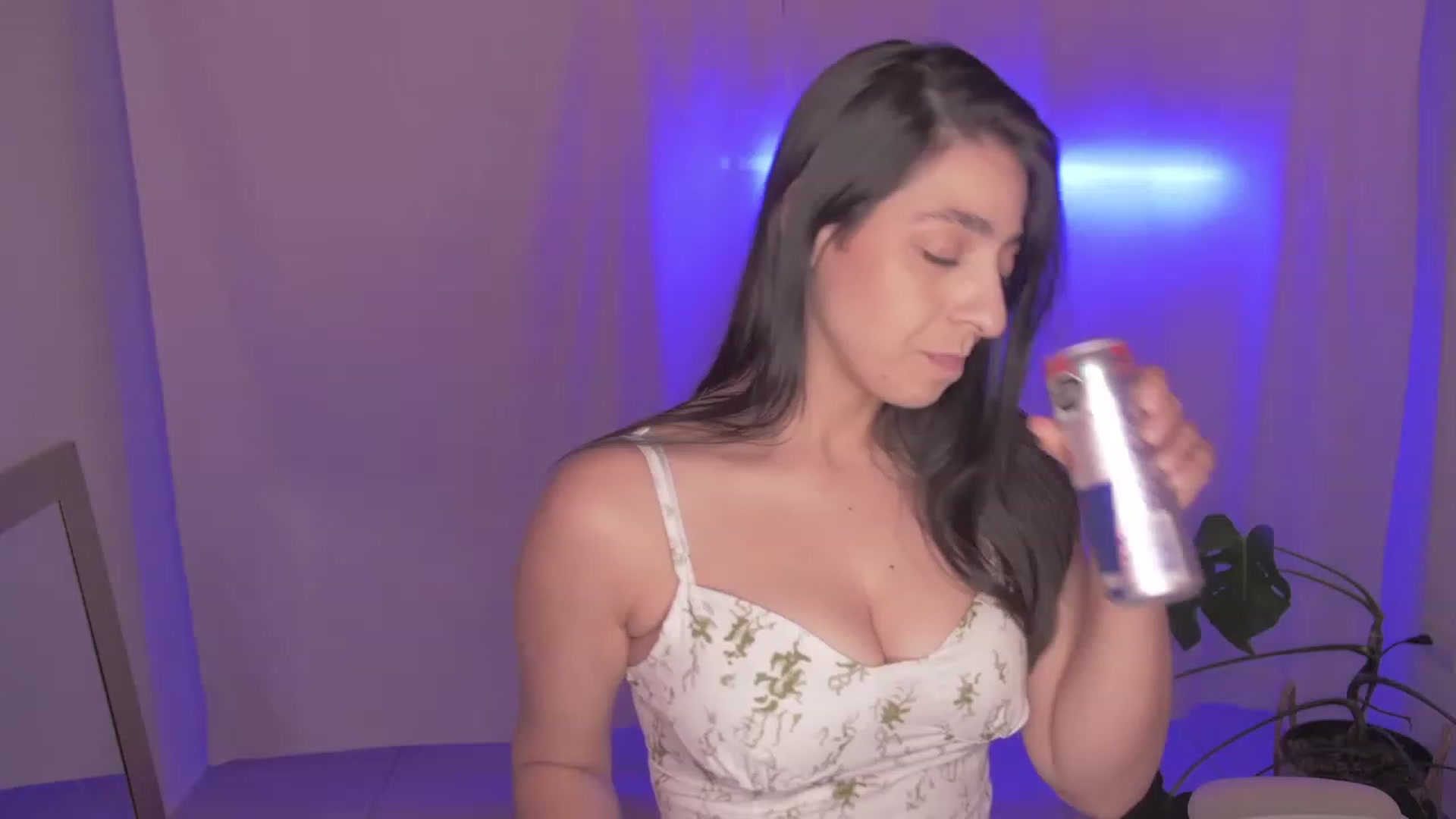 Gallery image thumbnail from anarossanna's myfreecams stream on, 01/27/2024, 04:06 image 13 of 20