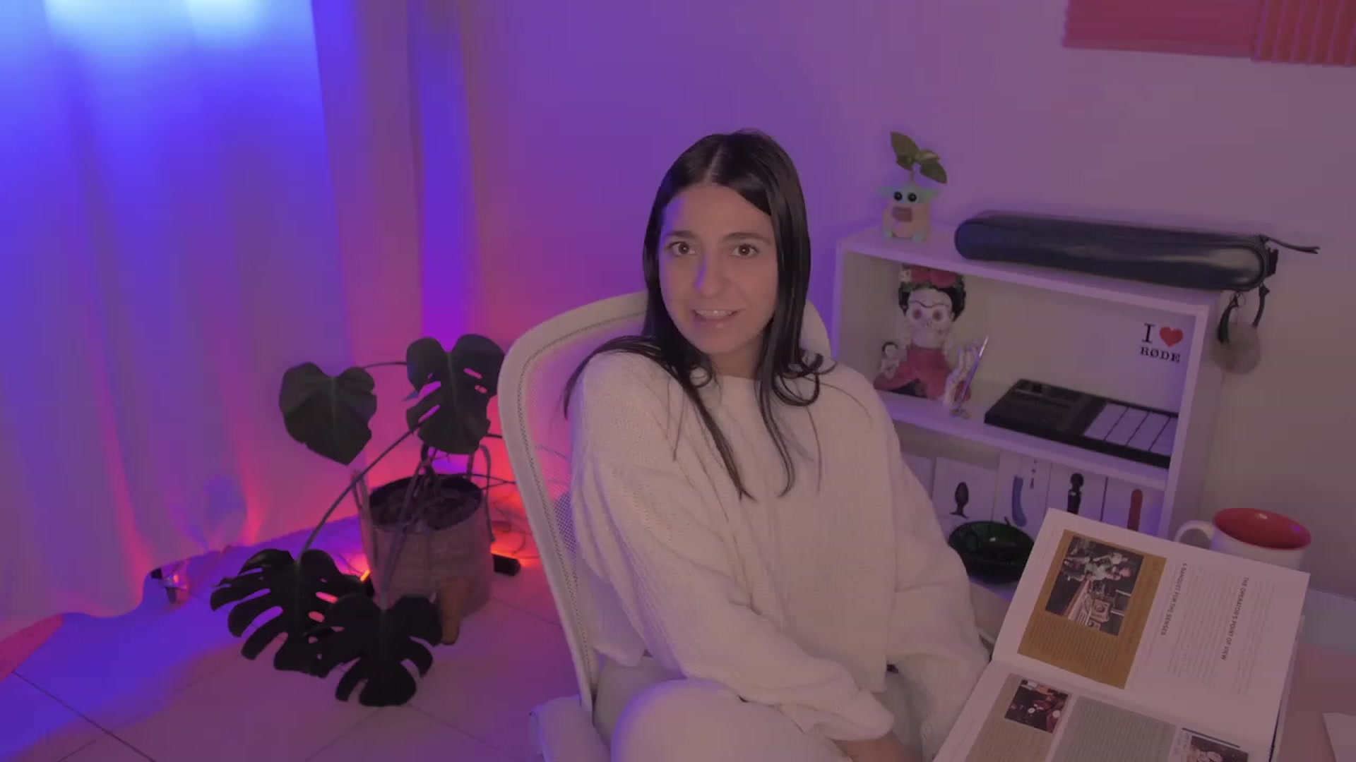 Gallery image thumbnail from anarossanna's myfreecams stream on, 02/14/2024, 04:24 image 1 of 20