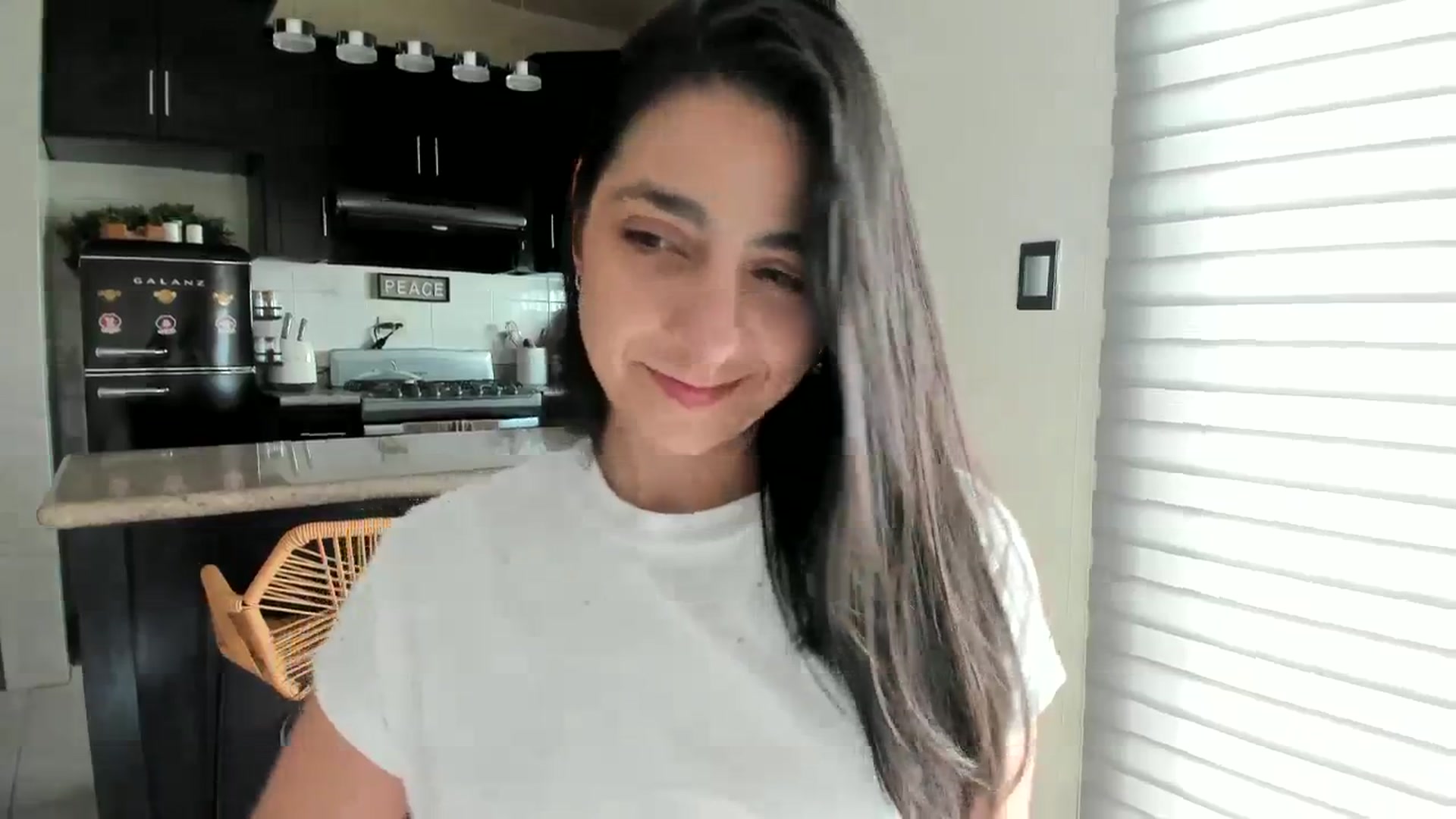 Gallery image thumbnail from anarossanna's myfreecams stream on, 02/26/2024, 20:35 image 4 of 20