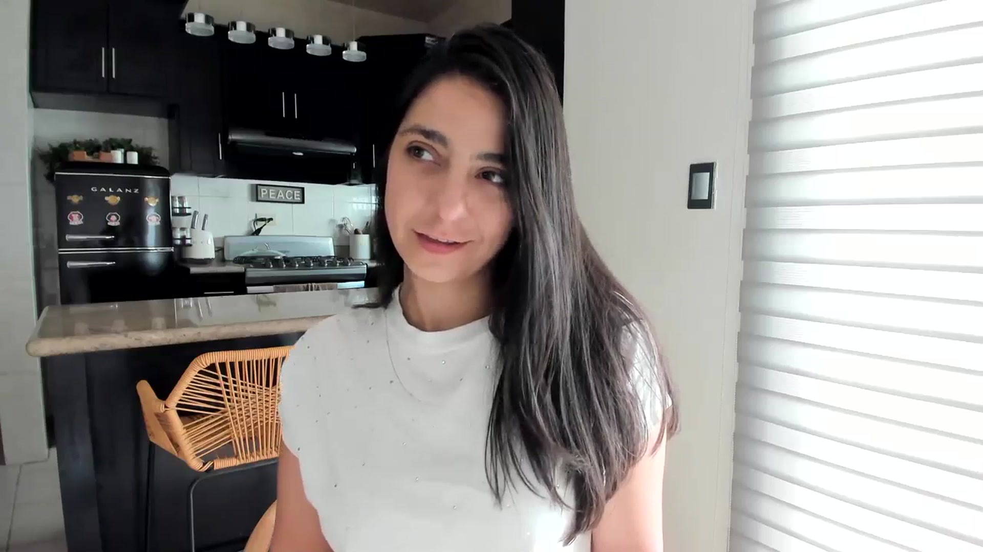 Gallery image thumbnail from anarossanna's myfreecams stream on, 02/26/2024, 20:35 image 15 of 20