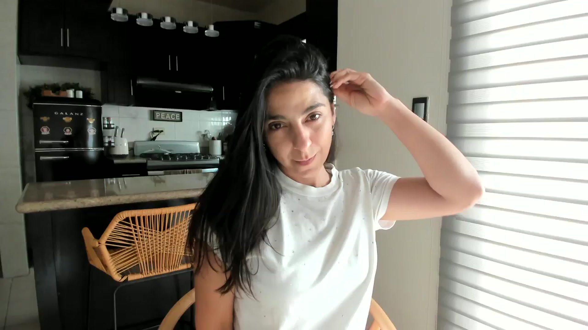 Gallery image thumbnail from anarossanna's myfreecams stream on, 02/26/2024, 20:35 image 19 of 20