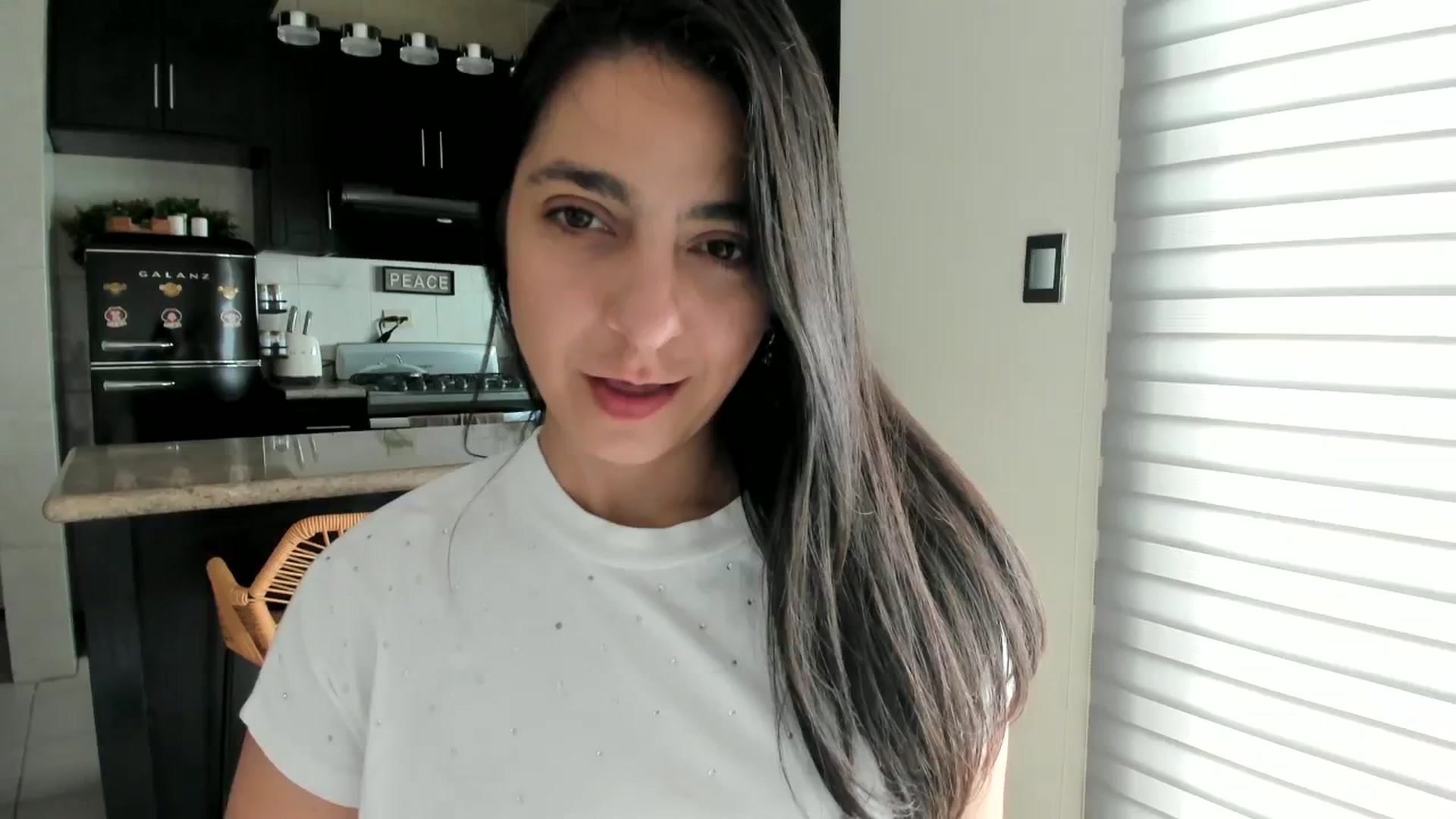 Gallery image thumbnail from anarossanna's myfreecams stream on, 02/26/2024, 20:35 image 9 of 20
