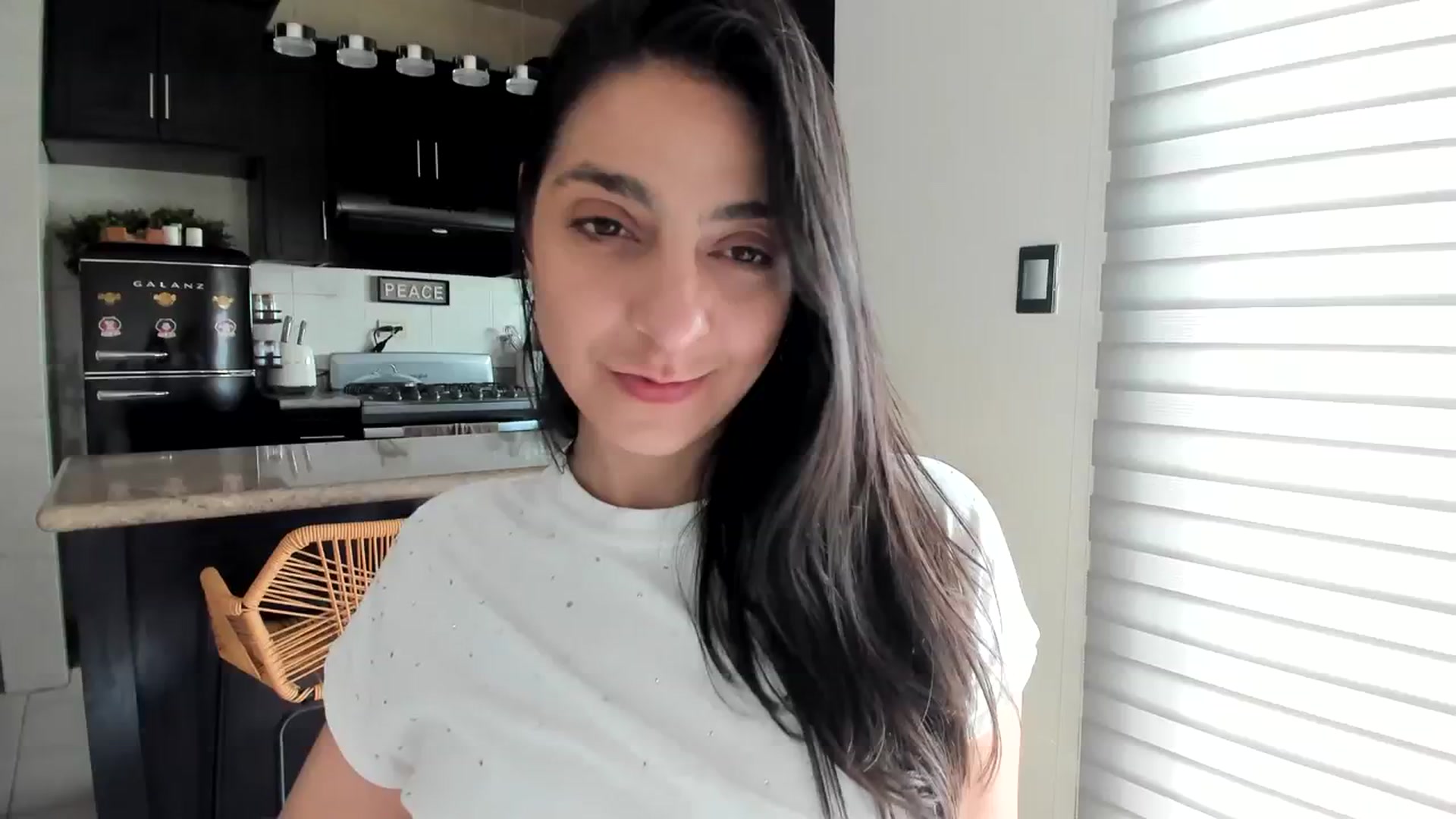 Gallery image thumbnail from anarossanna's myfreecams stream on, 02/26/2024, 20:35 image 1 of 20
