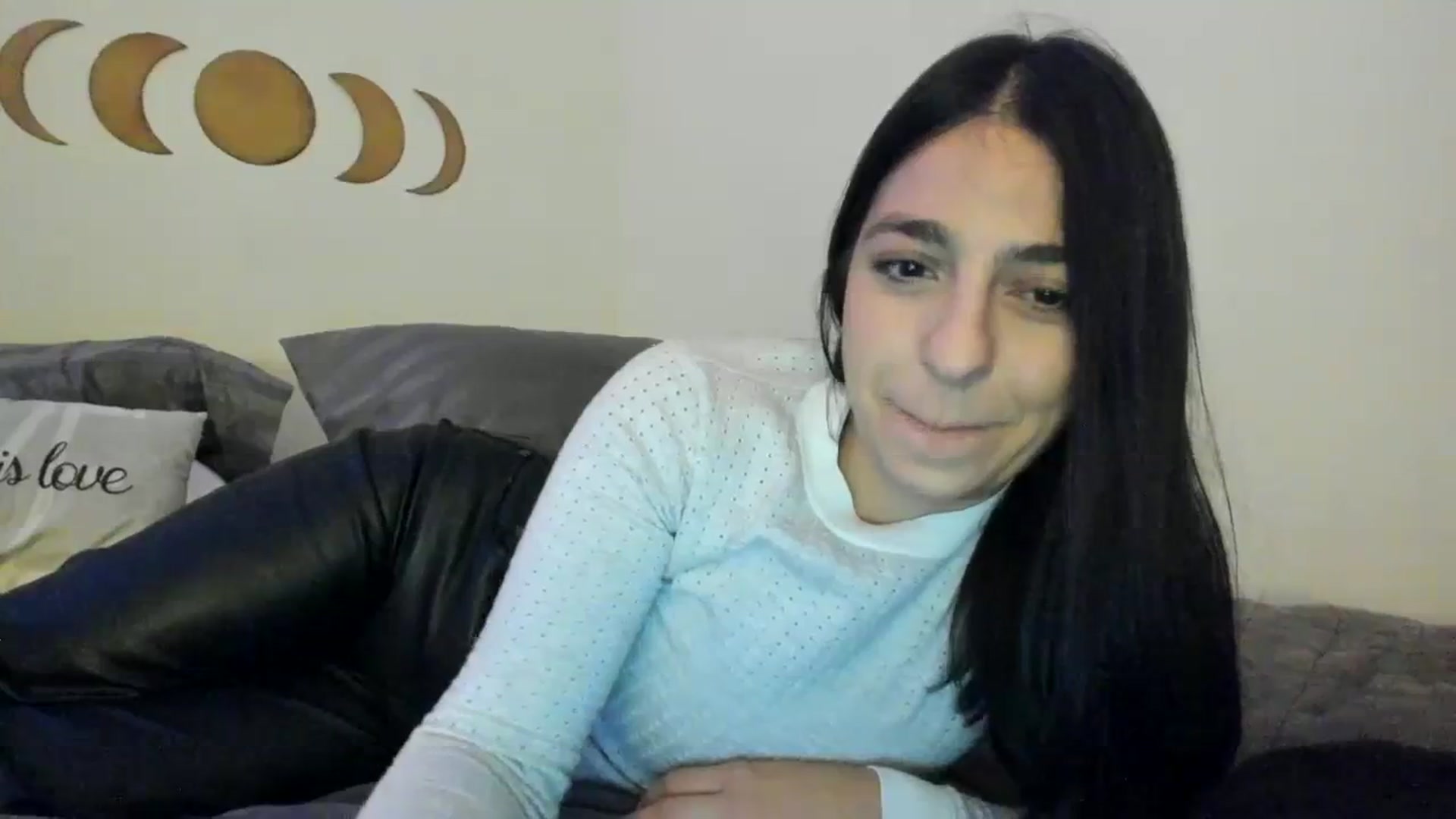 Gallery image thumbnail from anarossanna's myfreecams stream on, 03/01/2024, 04:03 image 12 of 20