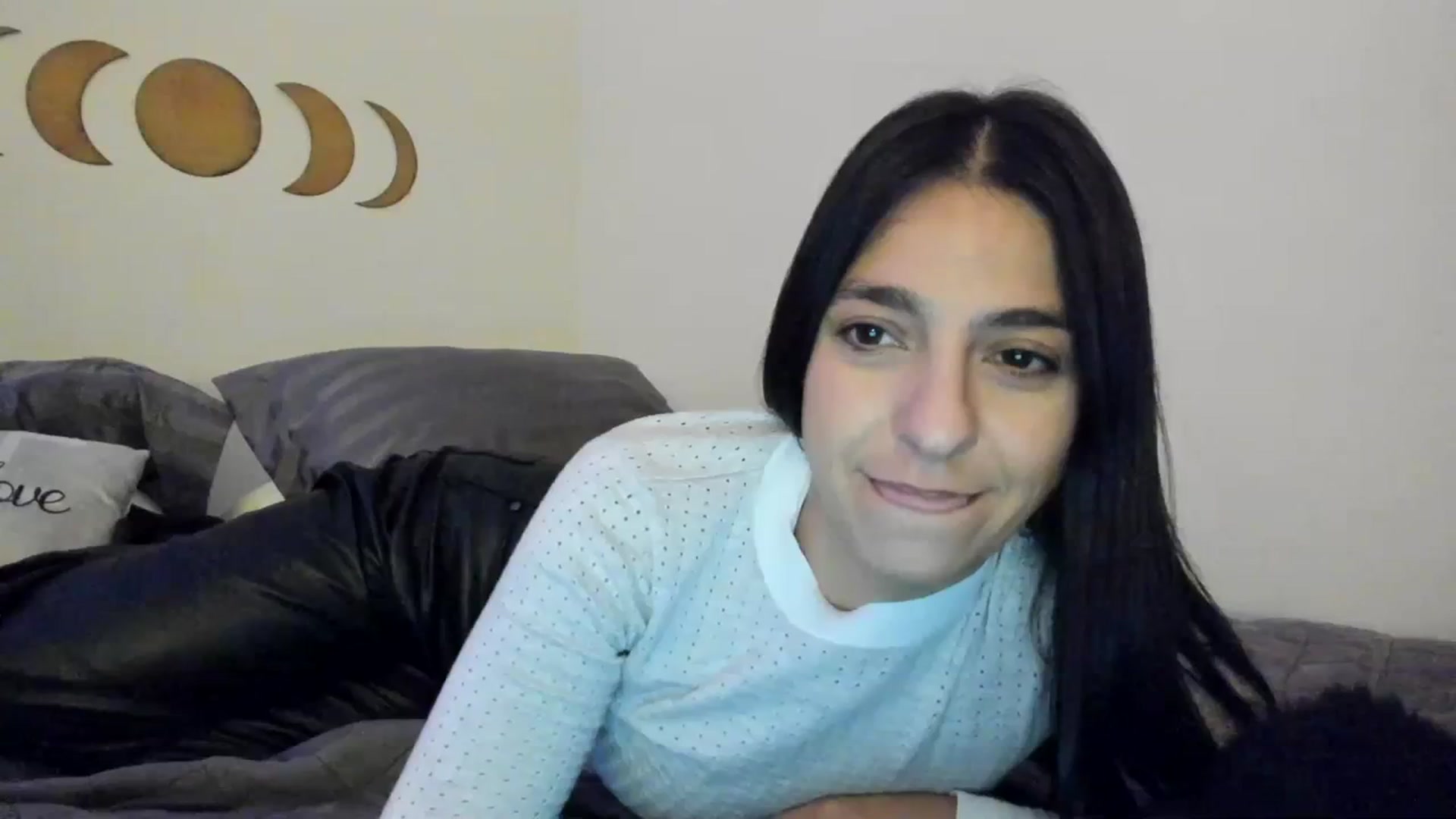 Gallery image thumbnail from anarossanna's myfreecams stream on, 03/01/2024, 04:03 image 4 of 20