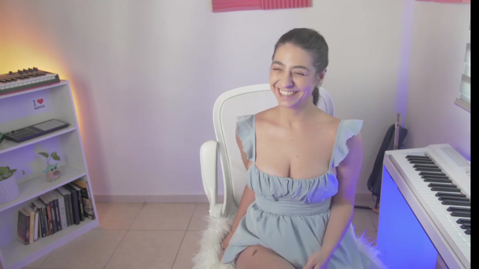 Gallery image thumbnail from anarossanna's myfreecams stream on, 03/28/2024, 18:24 image 13 of 20
