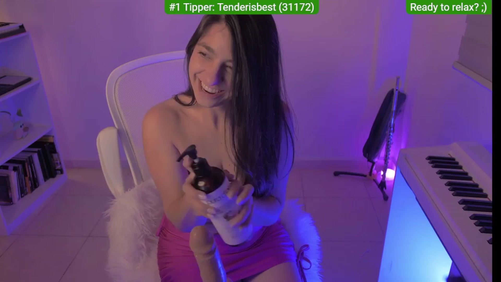 Gallery image thumbnail from anarossanna's myfreecams stream on, 03/29/2024, 04:45 image 12 of 20