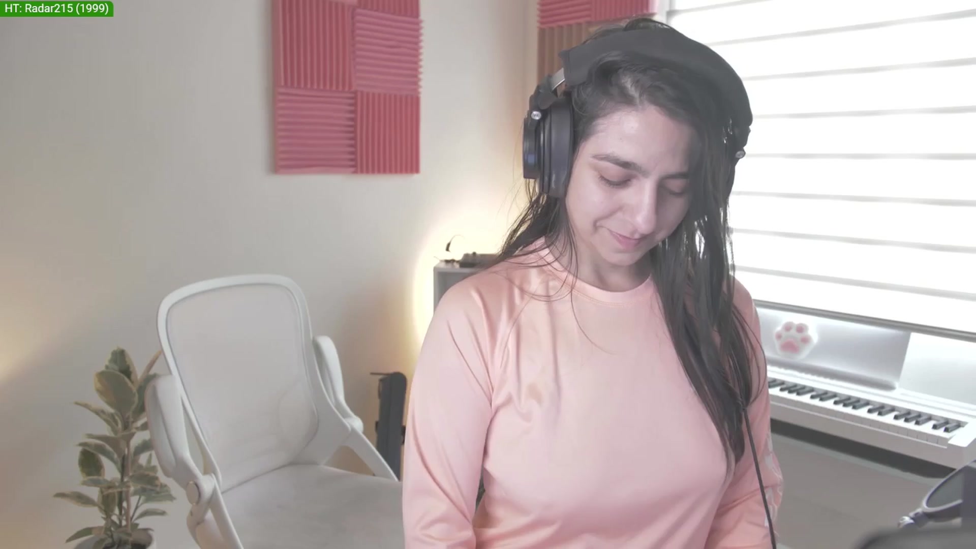 Gallery image thumbnail from anarossanna's myfreecams stream on, 04/09/2024, 18:36 image 15 of 20