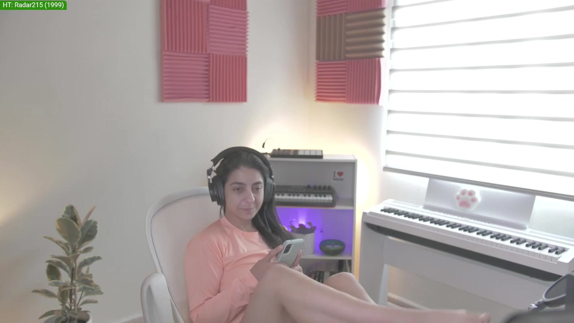 Gallery image thumbnail from anarossanna's myfreecams stream on, 04/09/2024, 18:36 image 1 of 20