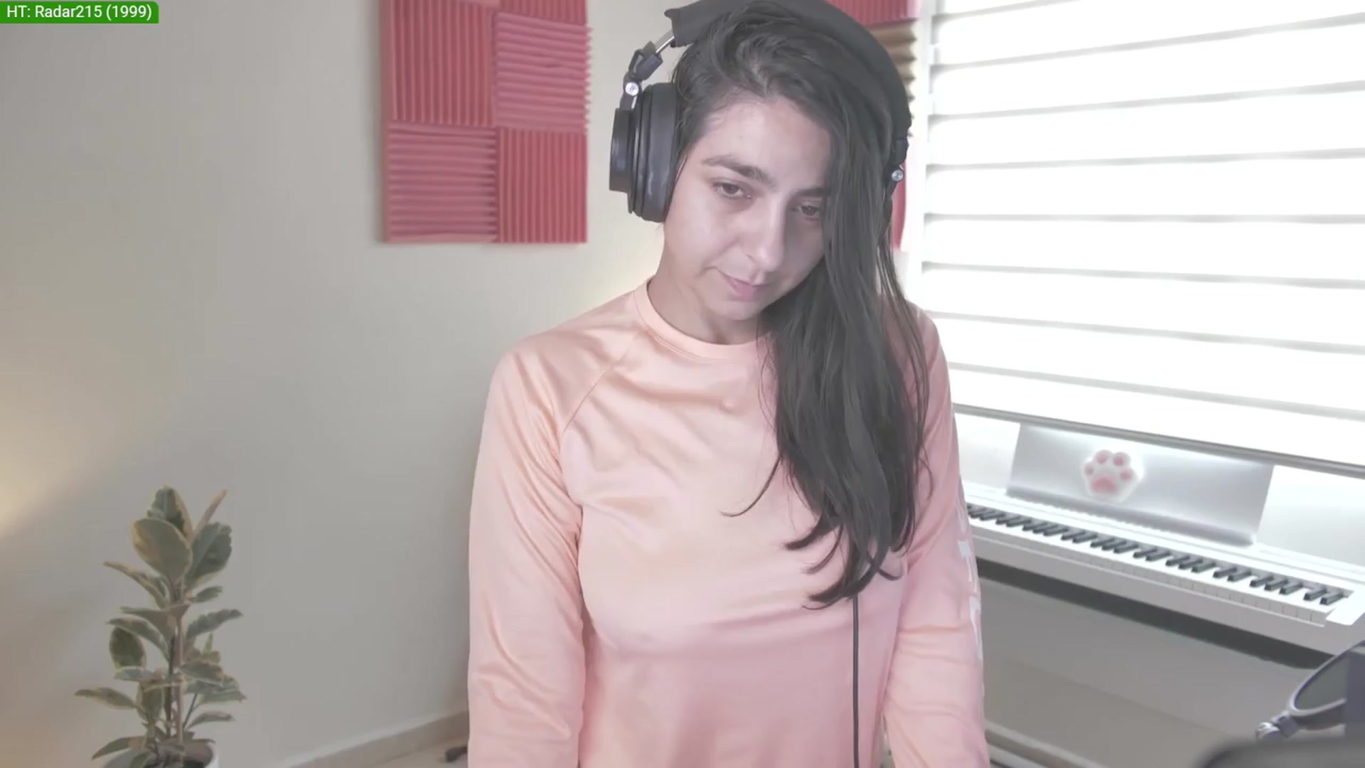 Gallery image thumbnail from anarossanna's myfreecams stream on, 04/09/2024, 18:36 image 20 of 20