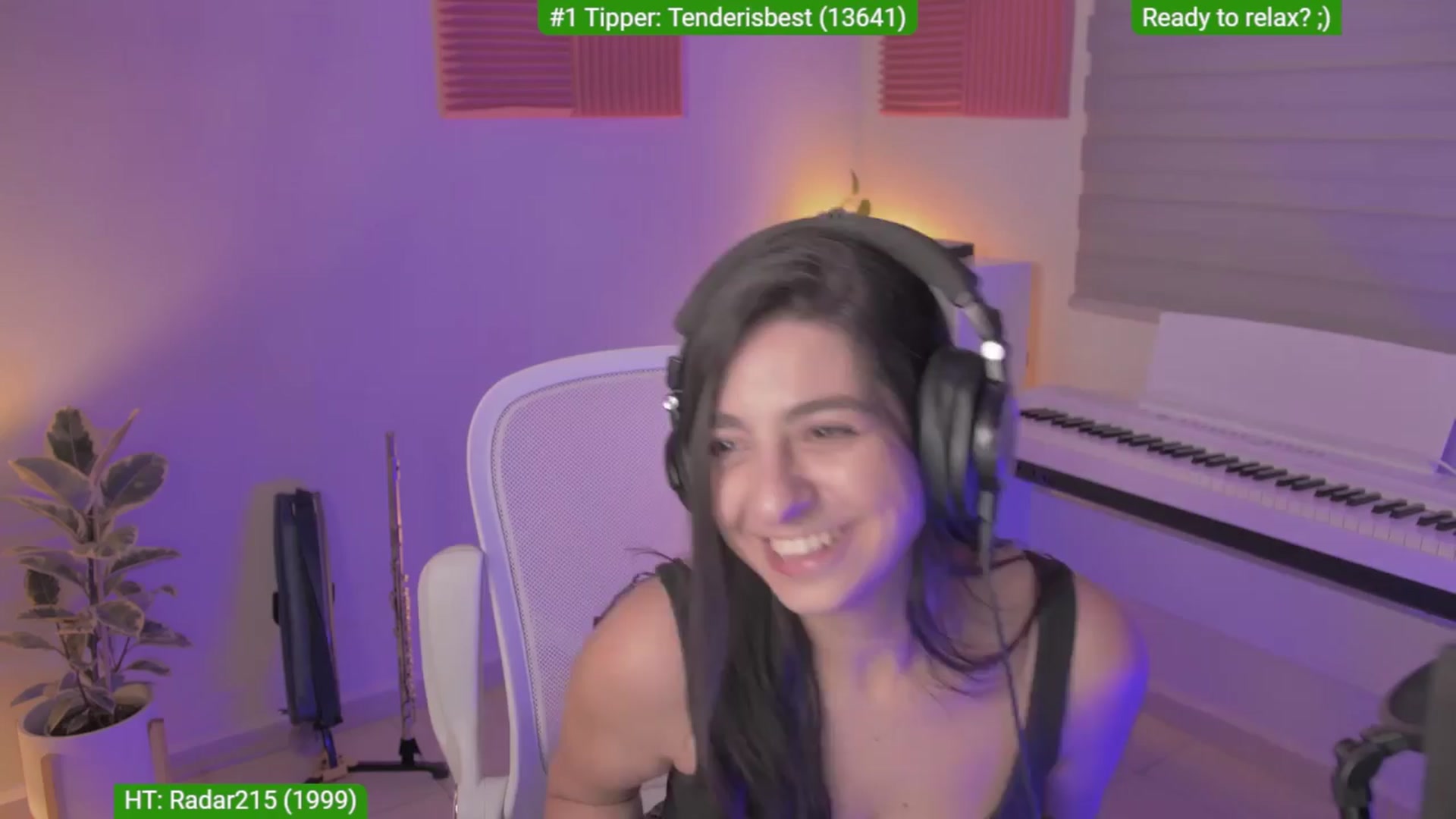 Gallery image thumbnail from anarossanna's myfreecams stream on, 04/15/2024, 03:17 image 7 of 20