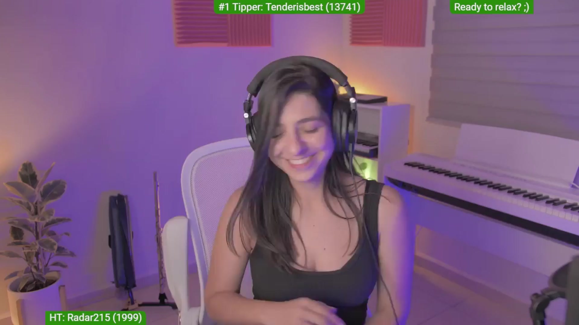 Gallery image thumbnail from anarossanna's myfreecams stream on, 04/15/2024, 03:17 image 9 of 20
