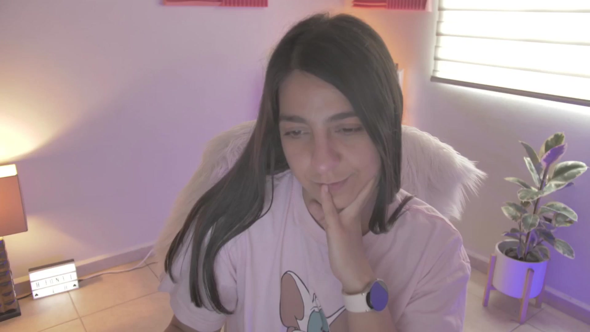 Gallery image thumbnail from anarossanna's myfreecams stream on, 04/26/2024, 17:05 image 10 of 20