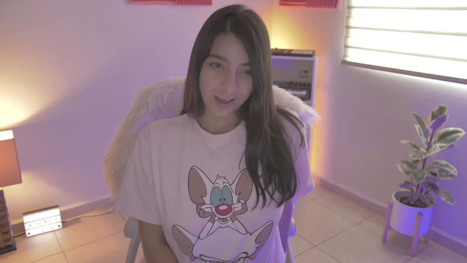 Gallery image thumbnail from anarossanna's myfreecams stream on, 04/26/2024, 17:05 image 17 of 20