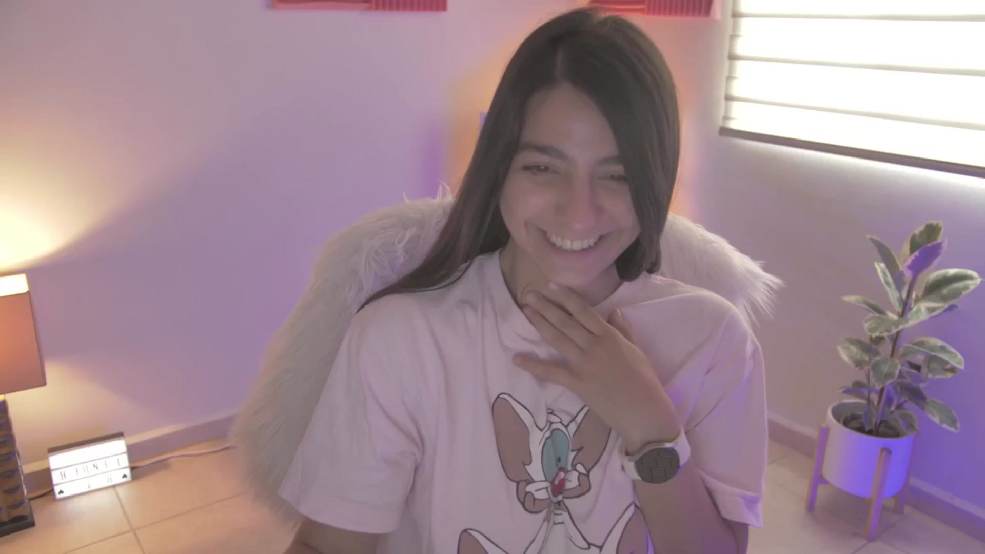 Gallery image thumbnail from anarossanna's myfreecams stream on, 04/26/2024, 17:05 image 12 of 20