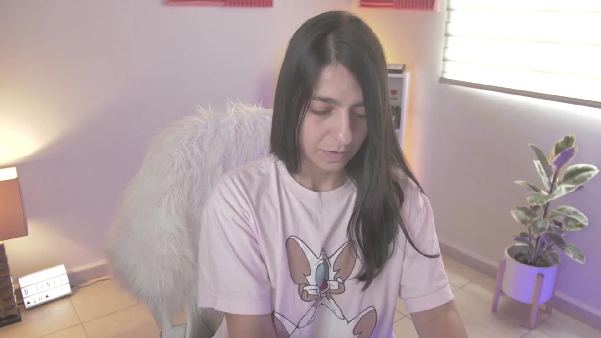 Gallery image thumbnail from anarossanna's myfreecams stream on, 04/26/2024, 17:28 image 10 of 20