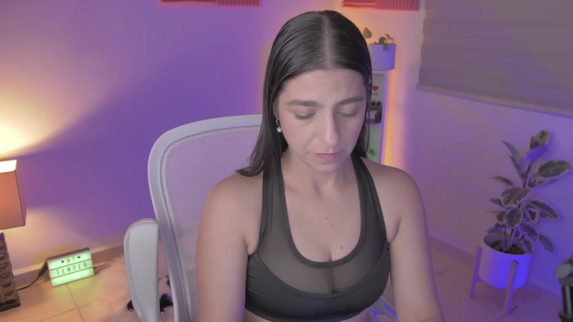 Gallery image thumbnail from anarossanna's myfreecams stream on, 05/03/2024, 03:55 image 2 of 20