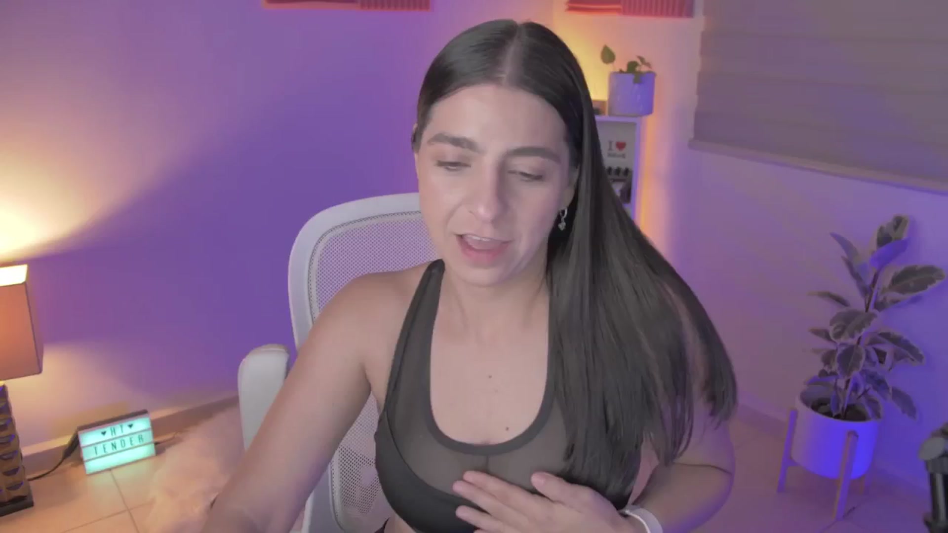 Gallery image thumbnail from anarossanna's myfreecams stream on, 05/03/2024, 03:55 image 3 of 20