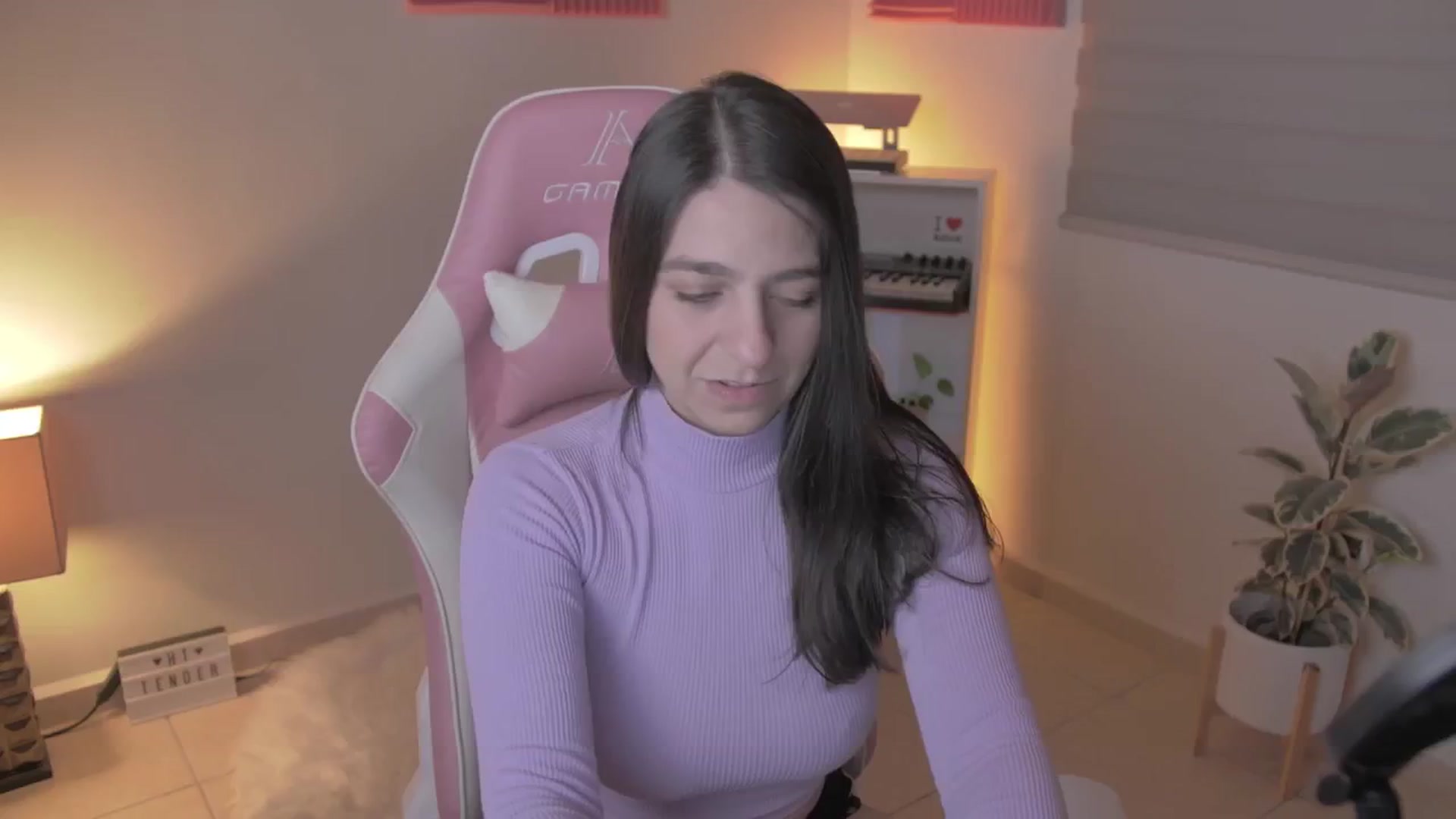 Gallery image thumbnail from anarossanna's myfreecams stream on, 05/08/2024, 02:49 image 6 of 20