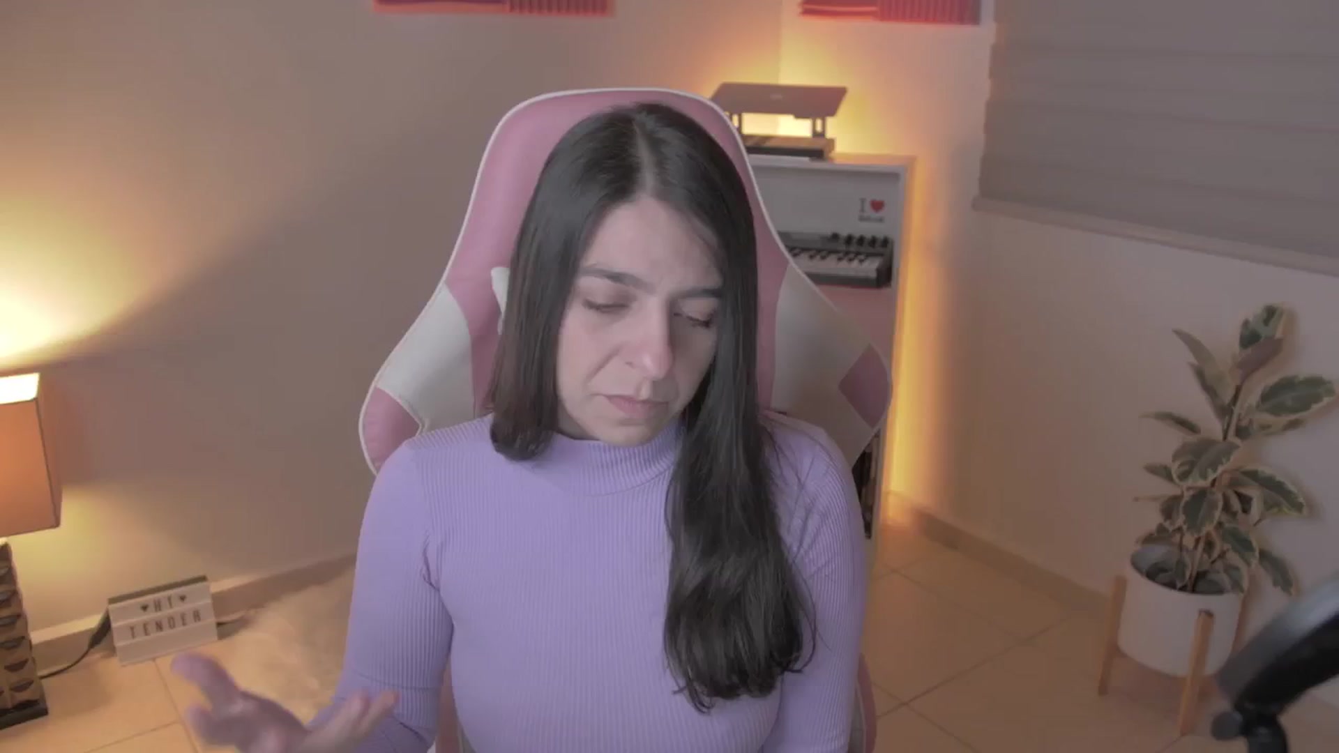 Gallery image thumbnail from anarossanna's myfreecams stream on, 05/08/2024, 02:49 image 9 of 20