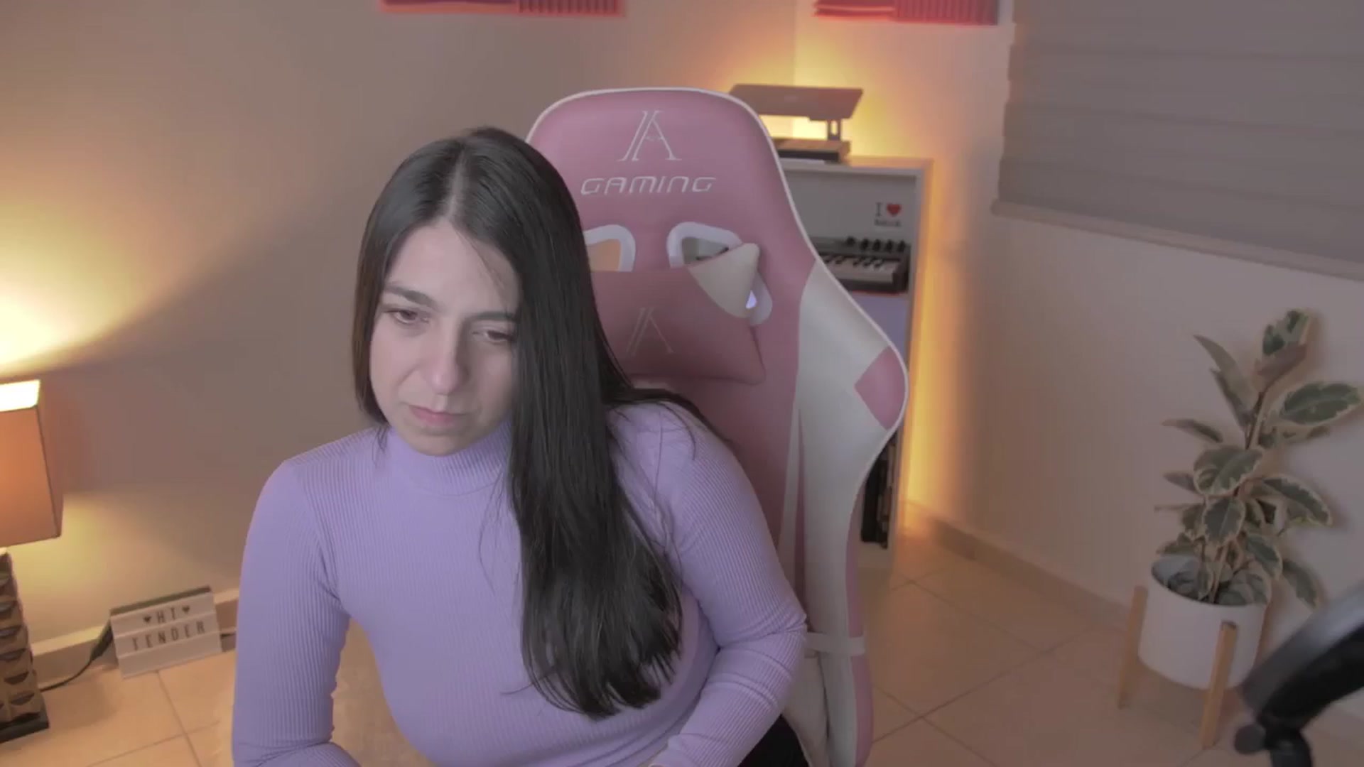 Gallery image thumbnail from anarossanna's myfreecams stream on, 05/08/2024, 02:49 image 7 of 20