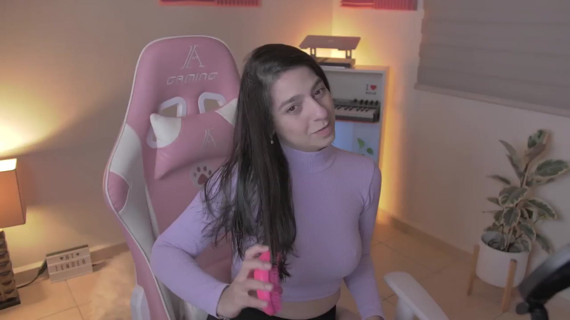 Gallery image thumbnail from anarossanna's myfreecams stream on, 05/08/2024, 02:49 image 5 of 20