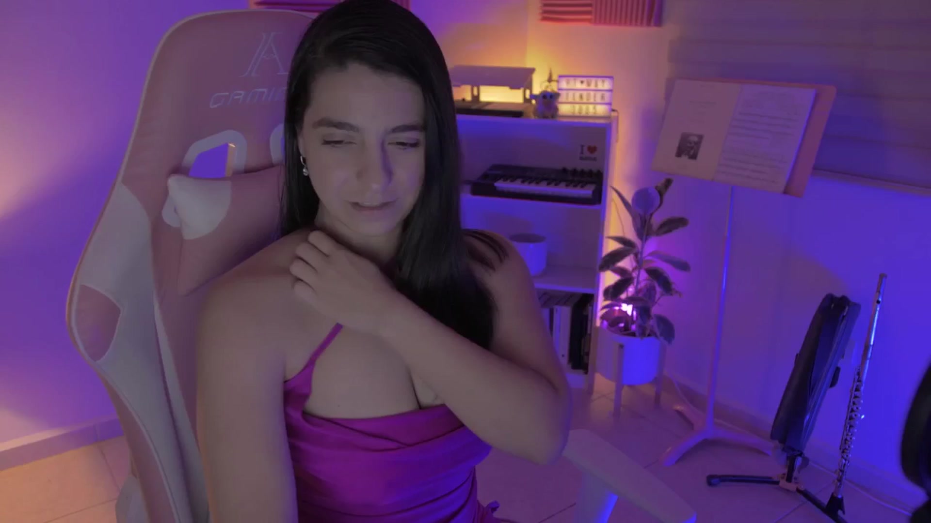 Gallery image thumbnail from anarossanna's myfreecams stream on, 05/11/2024, 07:29 image 13 of 20