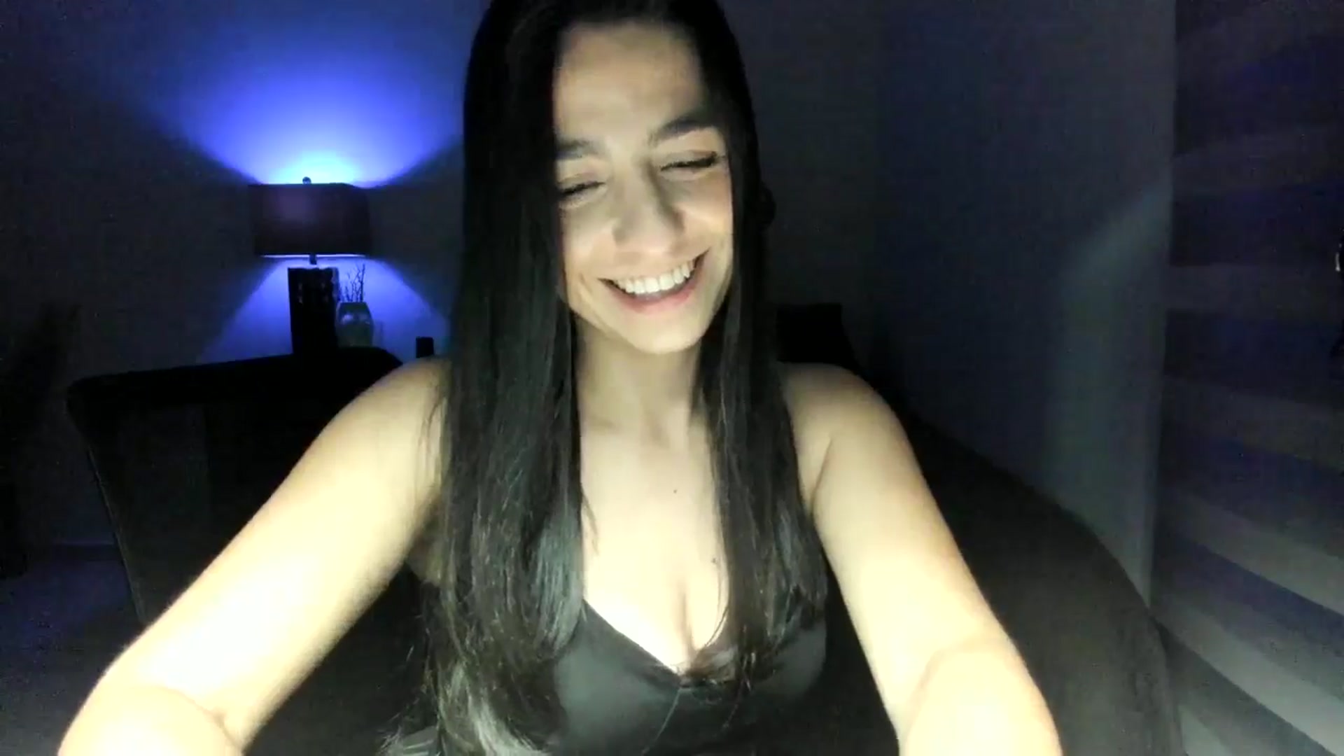Gallery image thumbnail from anarossanna's myfreecams stream on, 07/09/2024, 04:26 image 11 of 20
