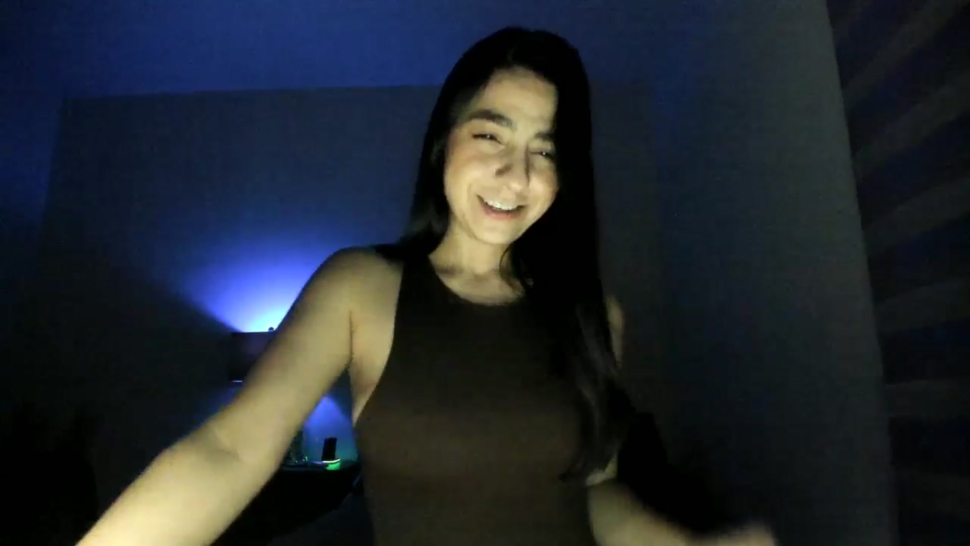 Gallery image thumbnail from anarossanna's myfreecams stream on, 07/10/2024, 04:16 image 6 of 20