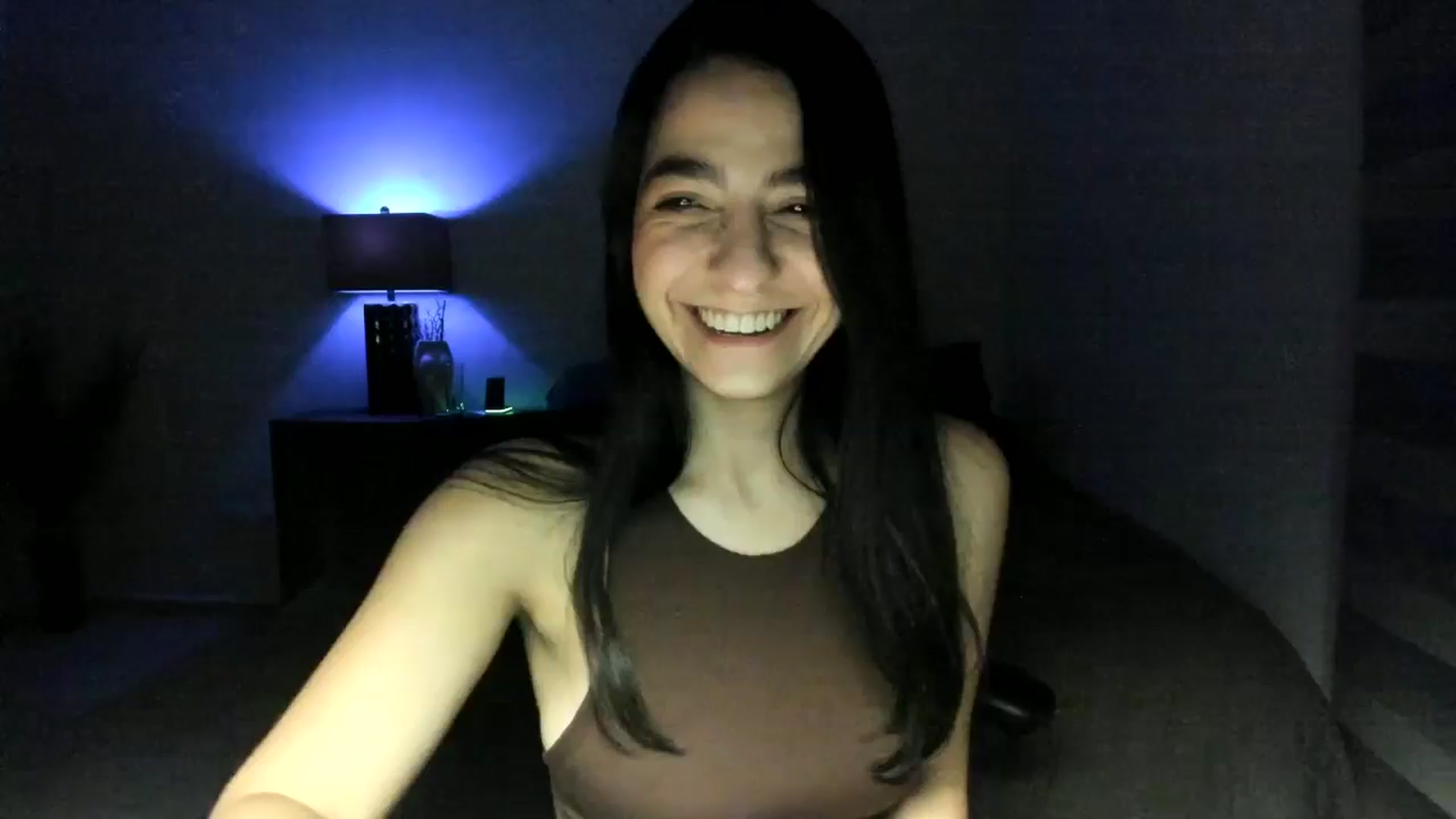 Gallery image thumbnail from anarossanna's myfreecams stream on, 07/10/2024, 04:16 image 5 of 20
