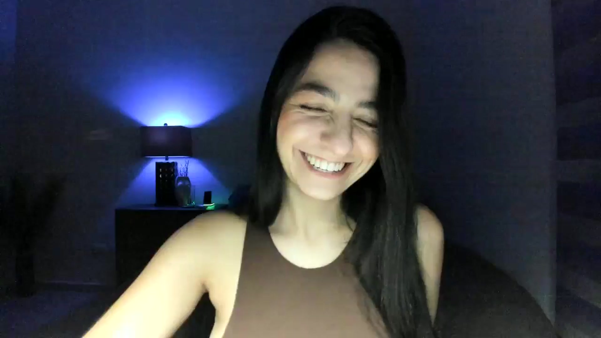 Gallery image thumbnail from anarossanna's myfreecams stream on, 07/10/2024, 04:16 image 11 of 20
