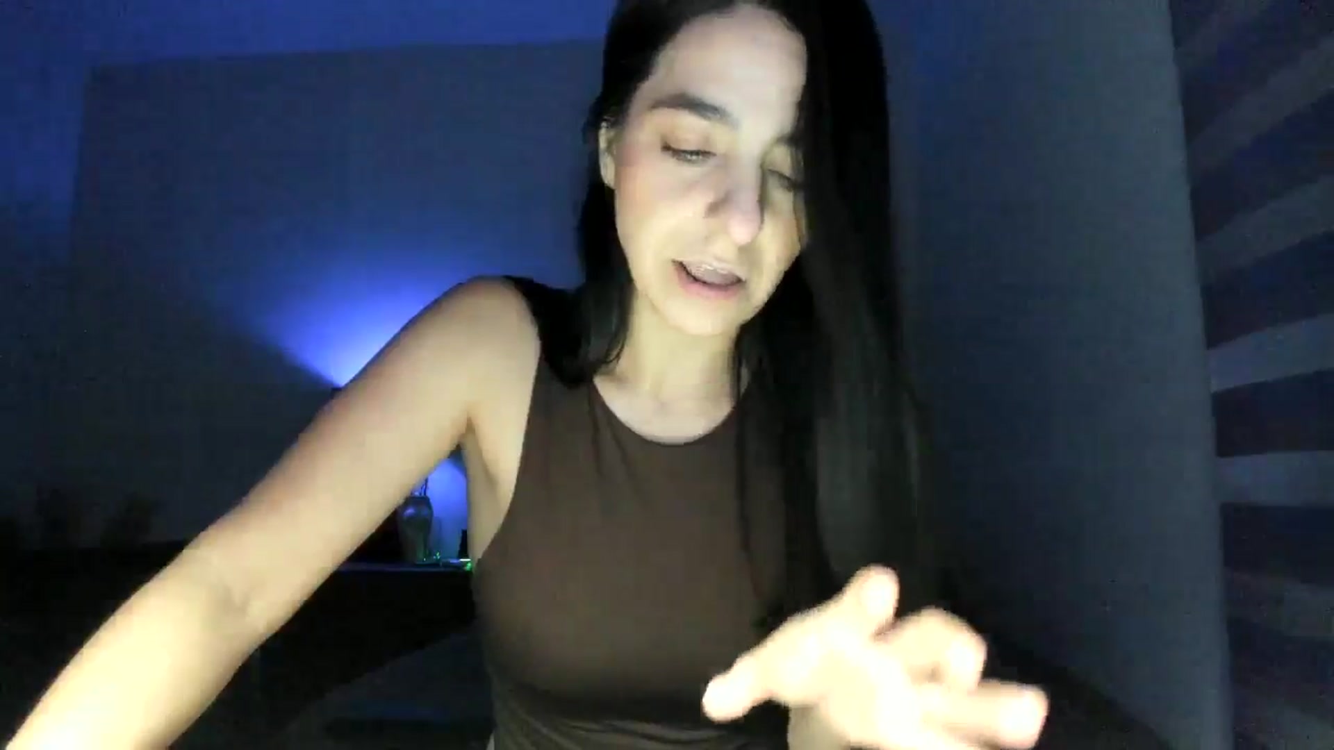 Gallery image thumbnail from anarossanna's myfreecams stream on, 07/10/2024, 04:34 image 8 of 20