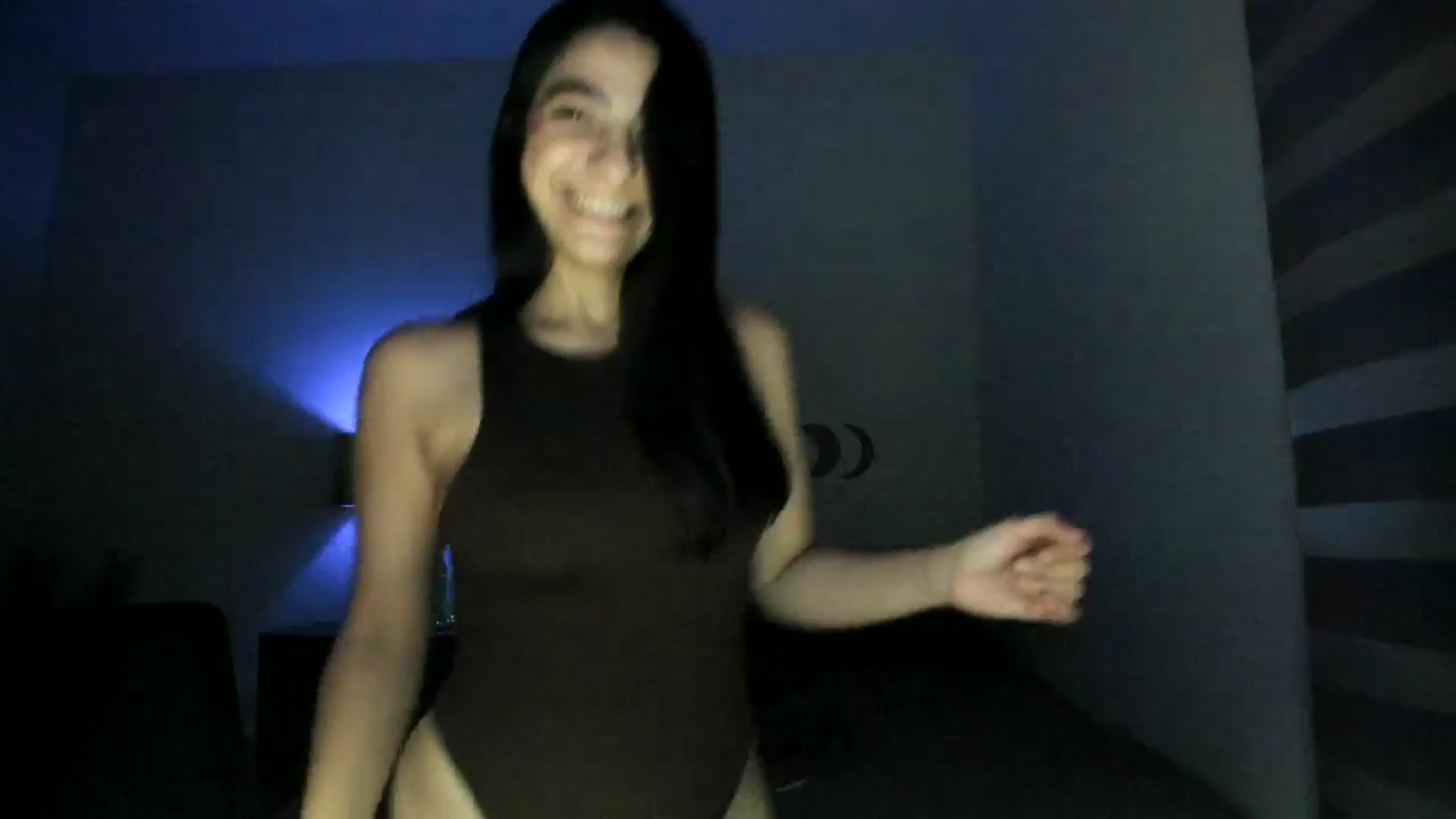 Gallery image thumbnail from anarossanna's myfreecams stream on, 07/10/2024, 04:34 image 15 of 20